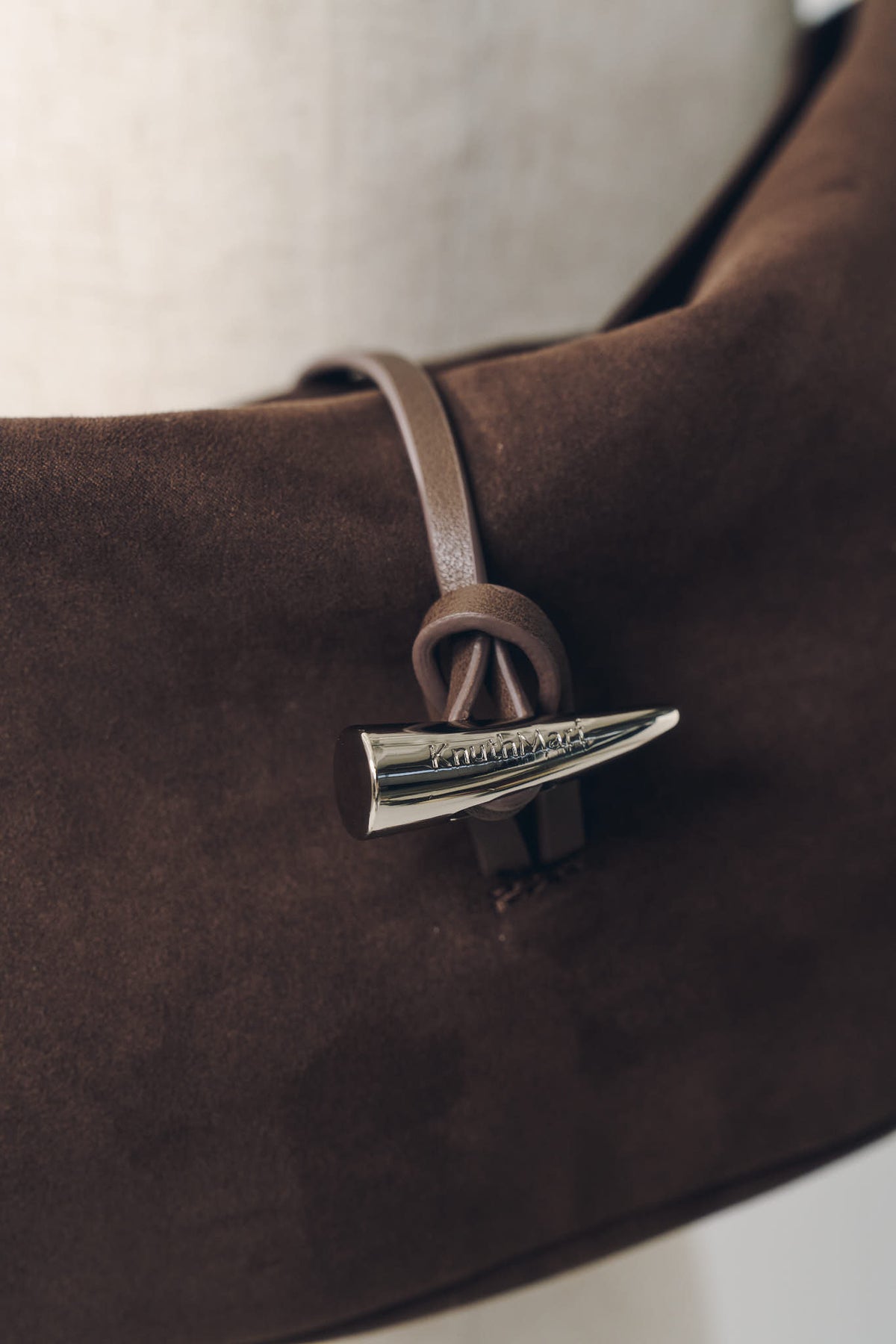 toggle suede bag/2color