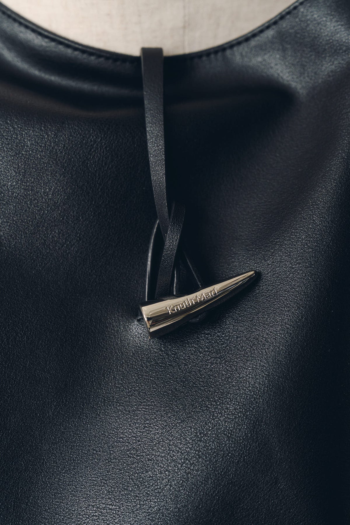 toggle suede bag/2color