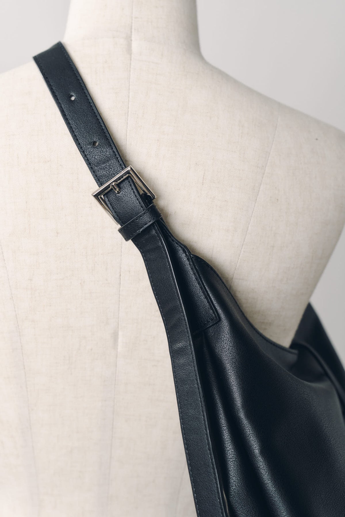 toggle suede bag/2color