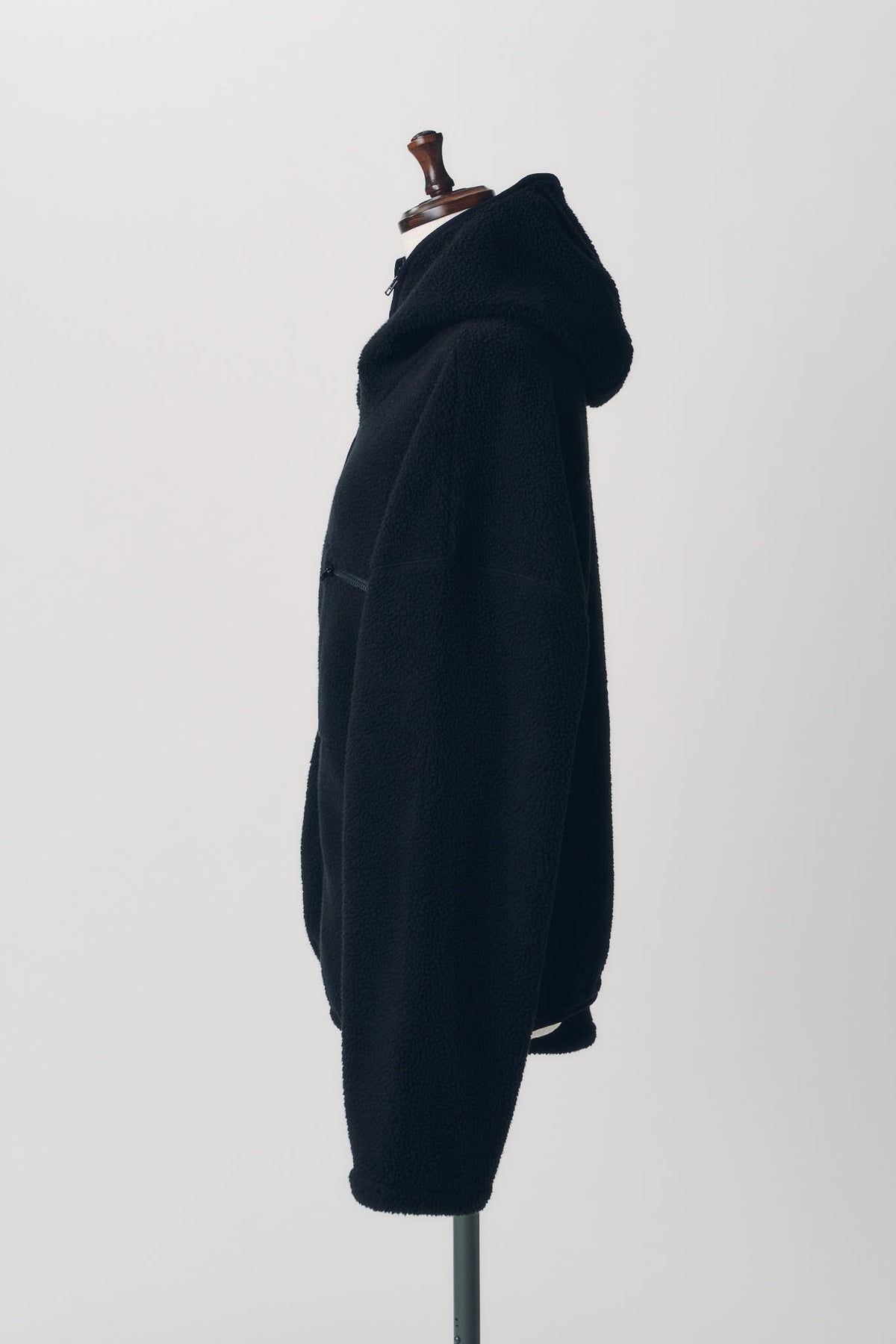 curved zip boa hoodie(unisex)/black