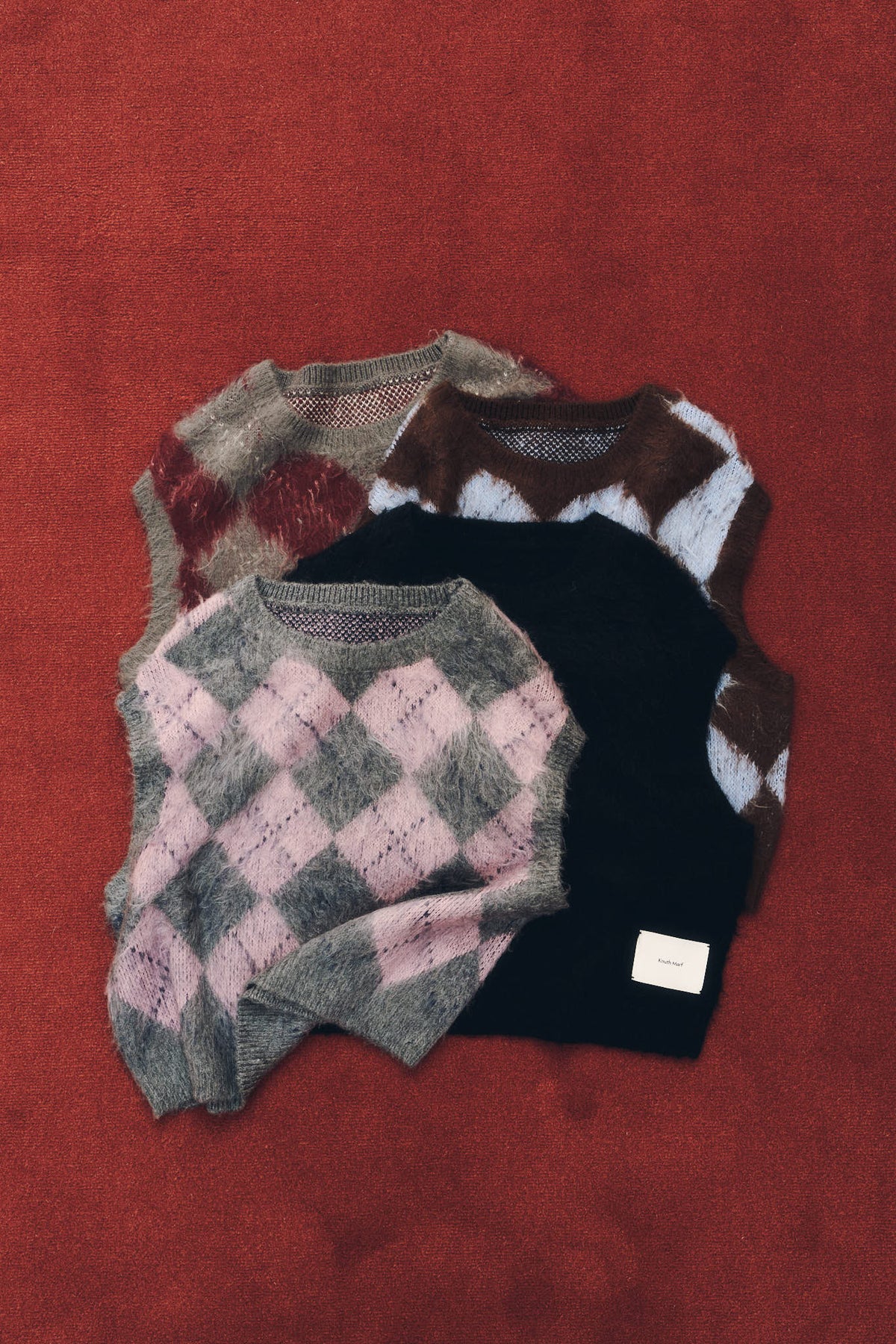 argyle knit vest/red