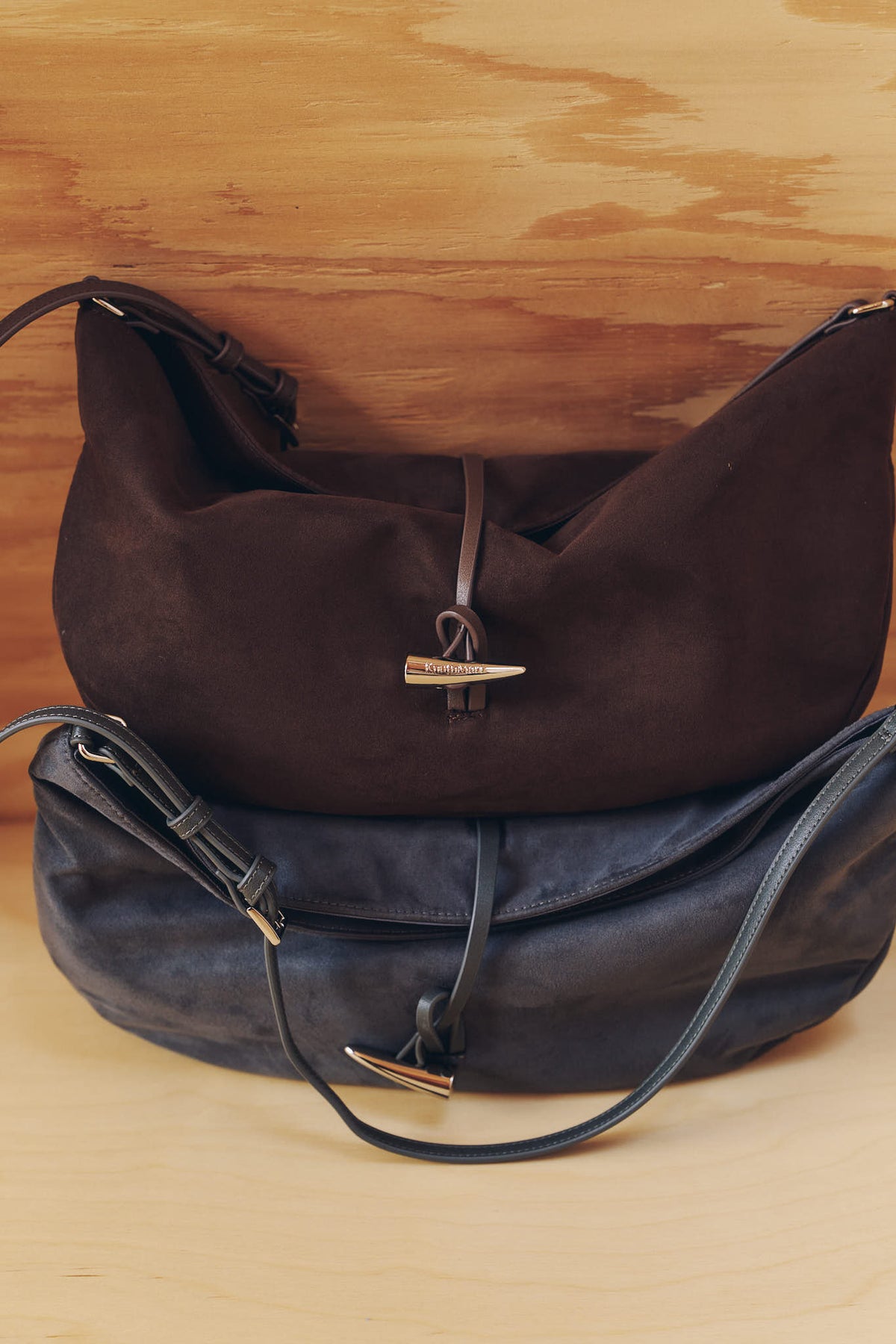toggle suede bag/2color