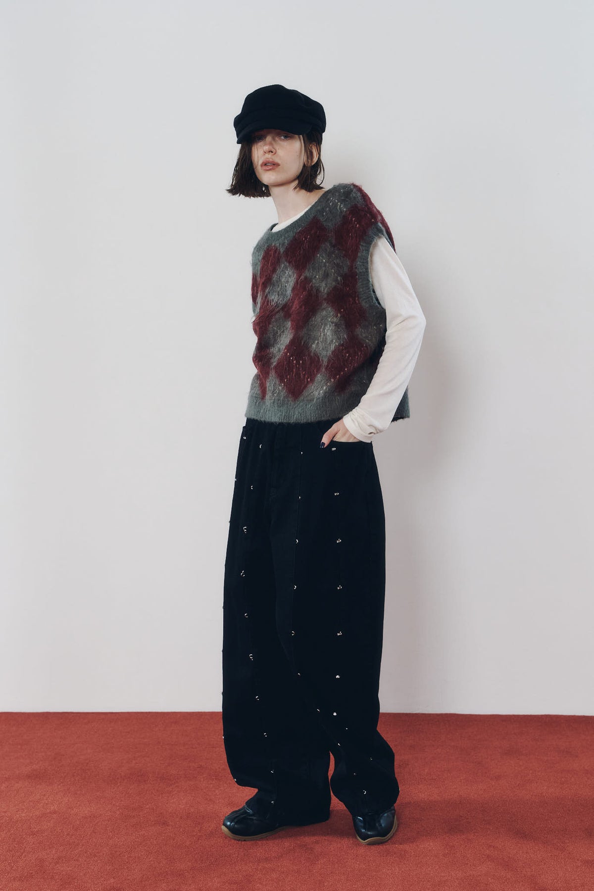 argyle knit vest/red