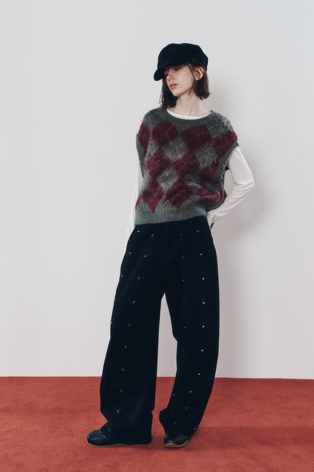 argyle knit vest/red