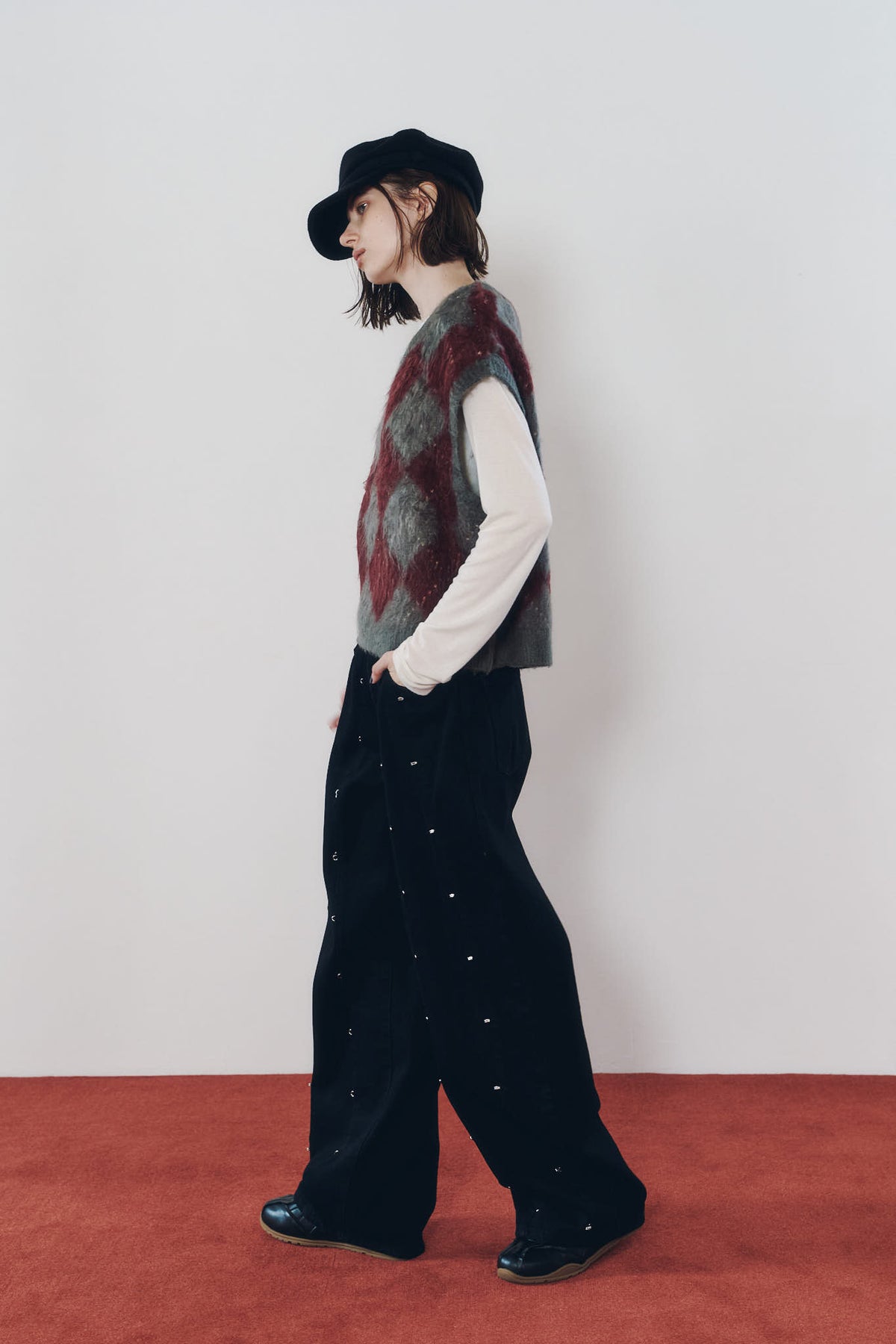 argyle knit vest/red
