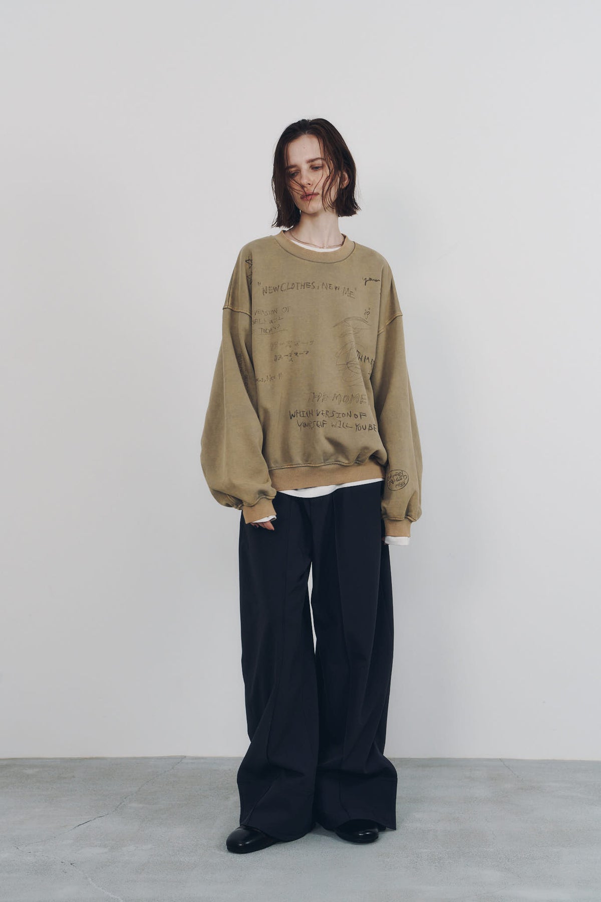 message sweatshirt(unisex)/beige