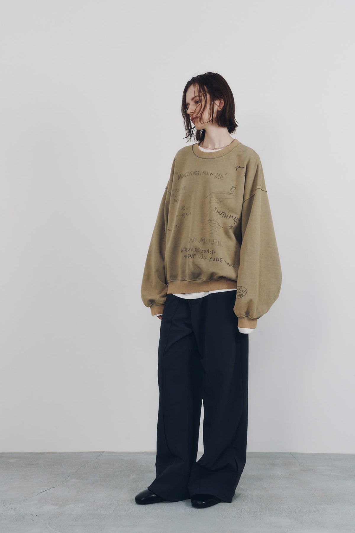 message sweatshirt(unisex)/beige