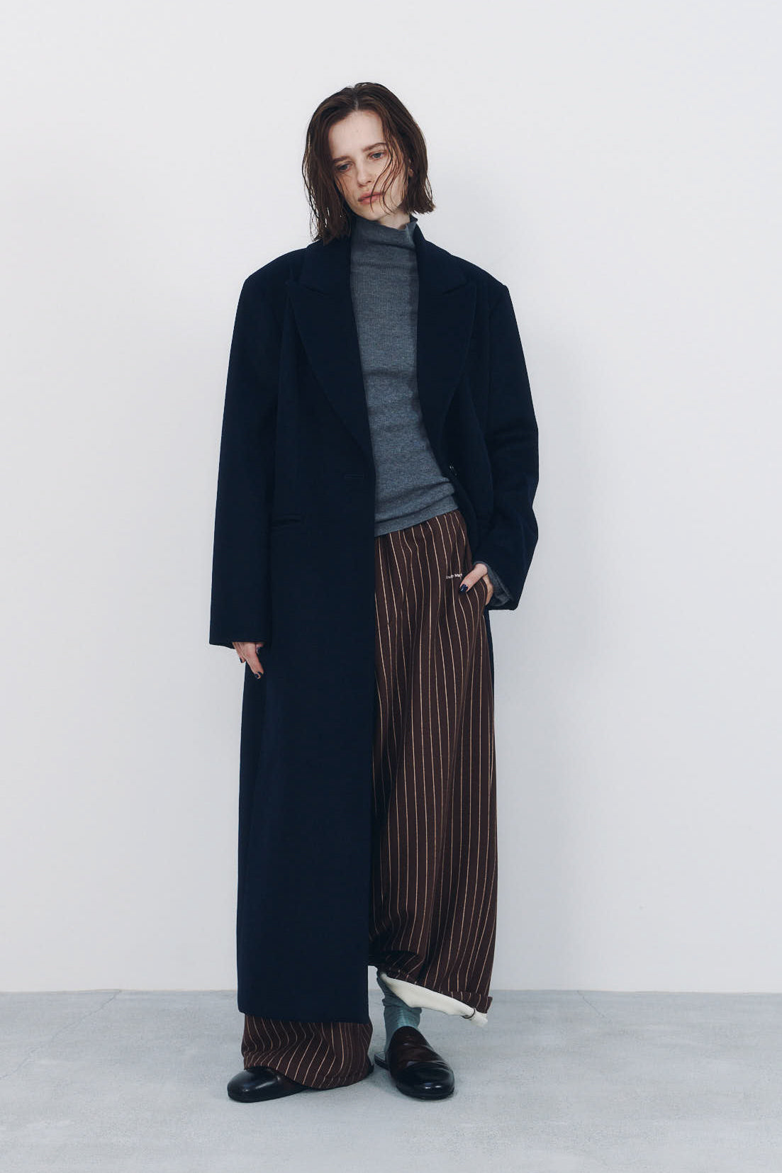 single-breasted long coat/navy