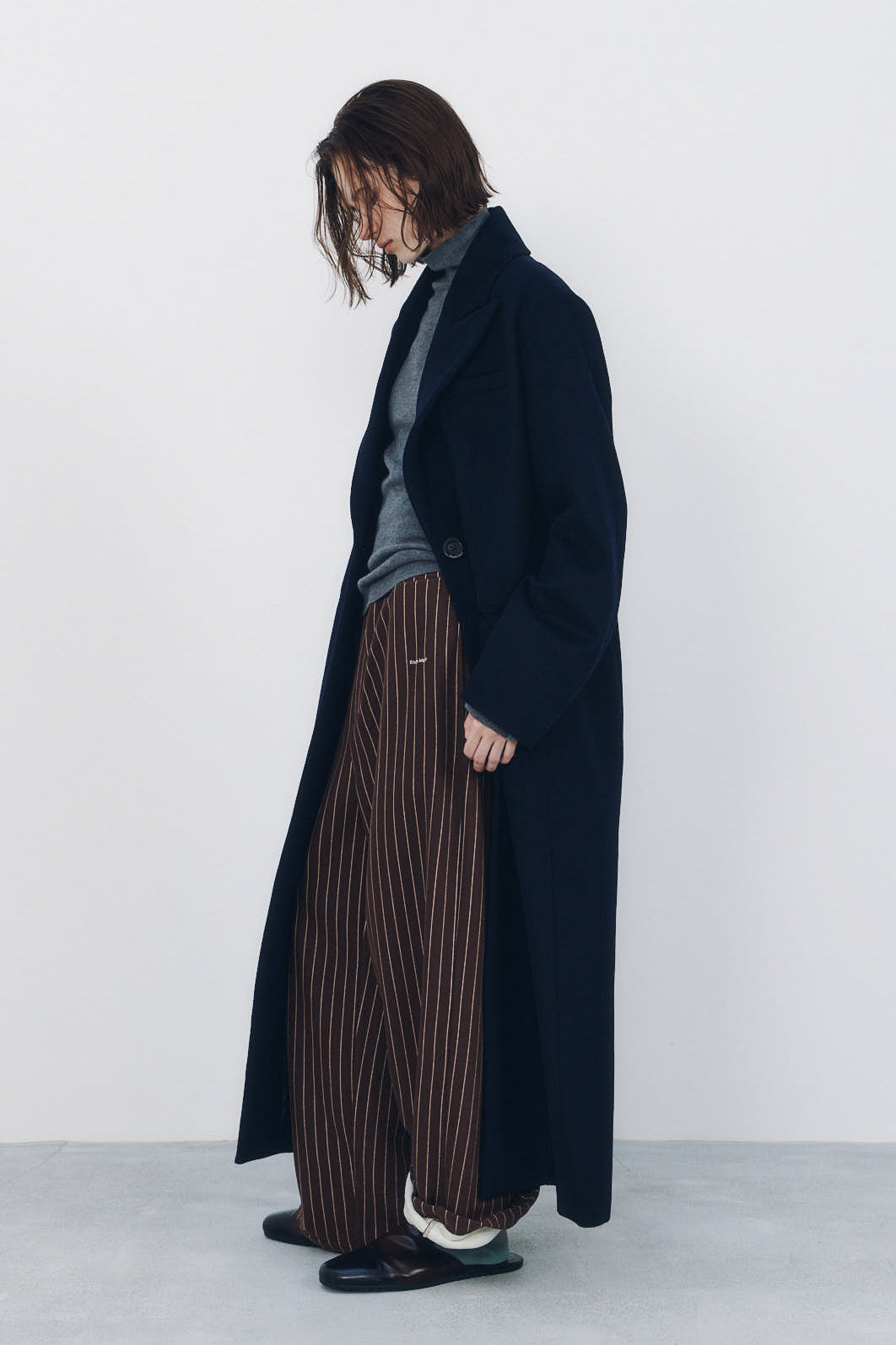 single-breasted long coat/navy