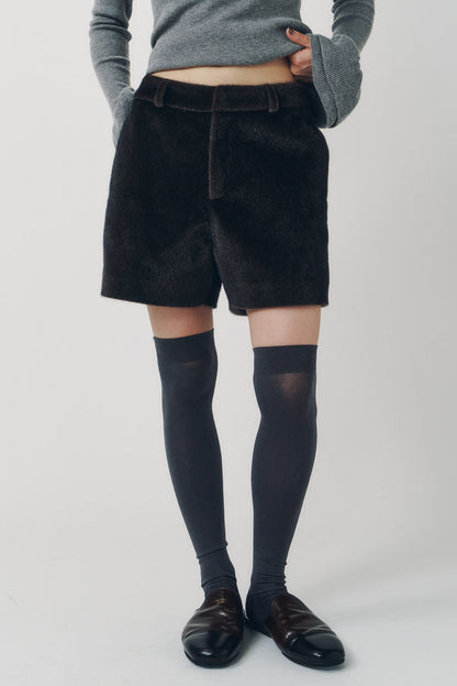 pony-like short pants/darkbrown