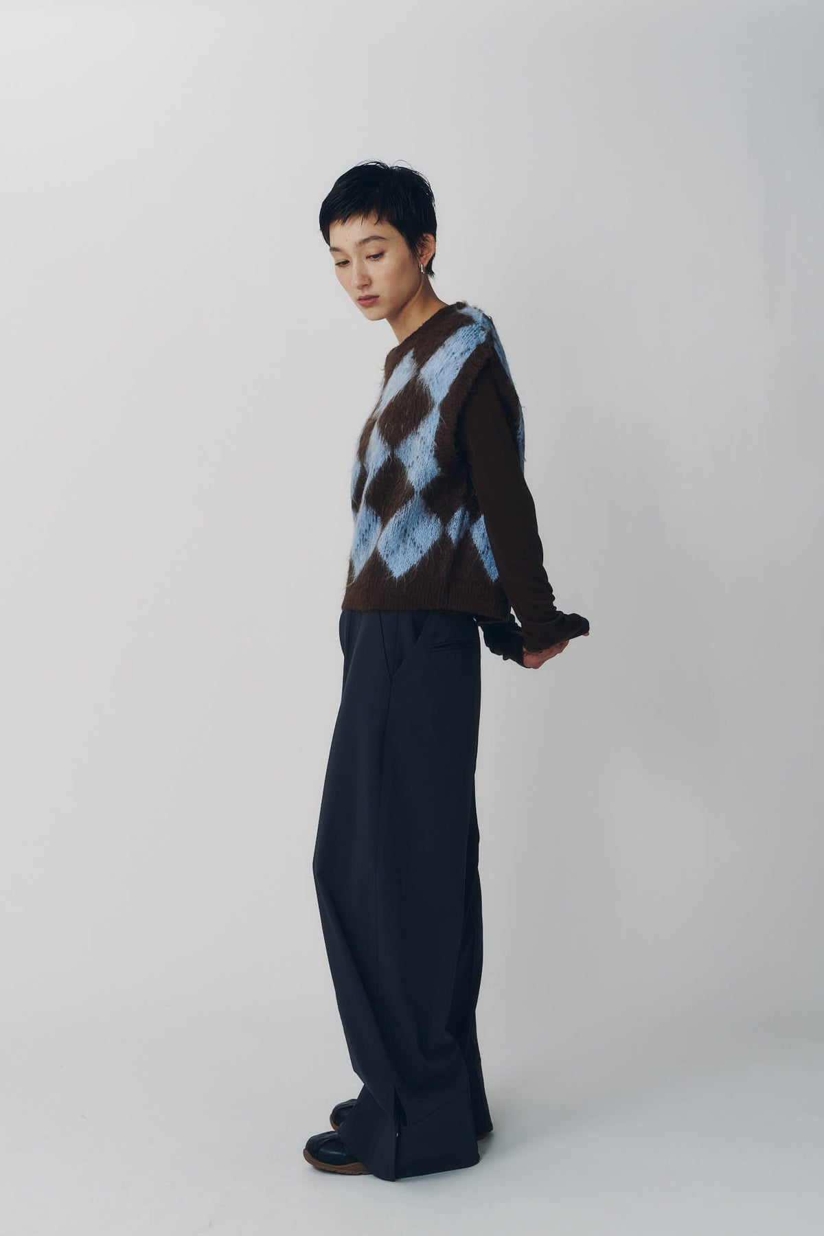 argyle knit vest/brown