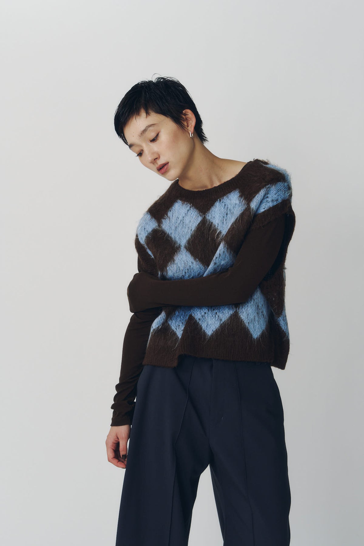argyle knit vest/brown