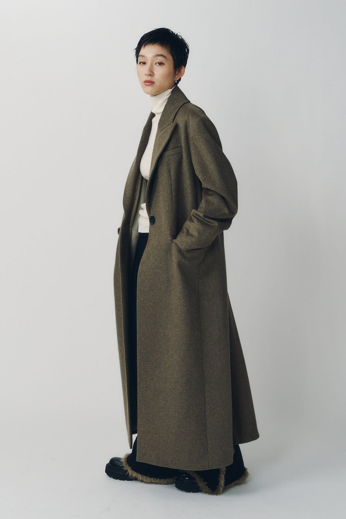 single-breasted long coat/beige