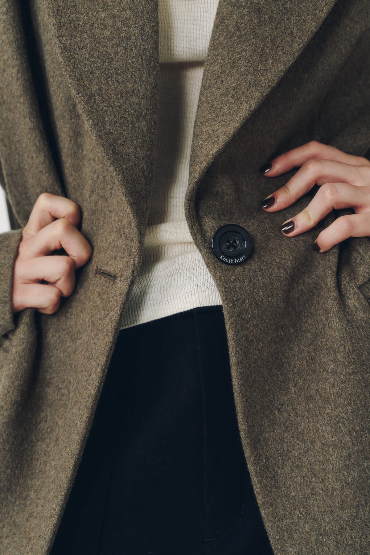 single-breasted long coat/beige