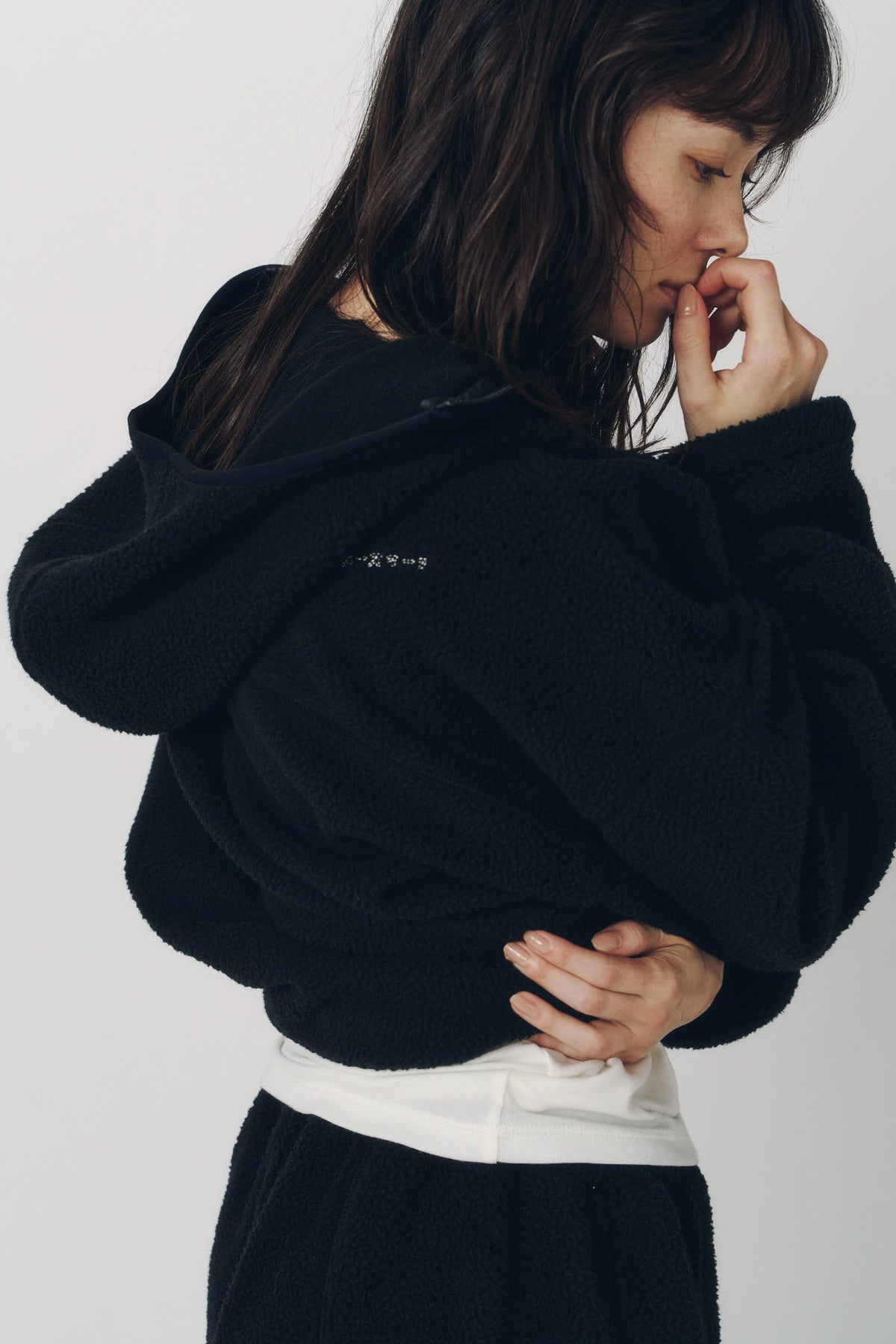 curved zip boa hoodie(unisex)/black