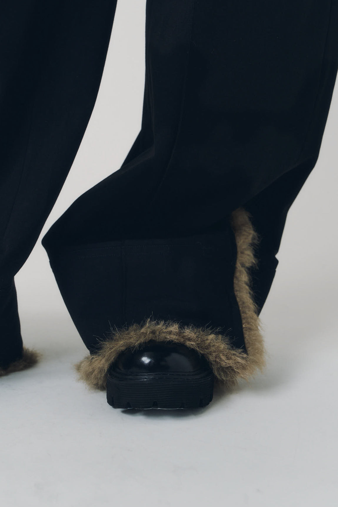 double hem fur trousers(unisex)/blackfur