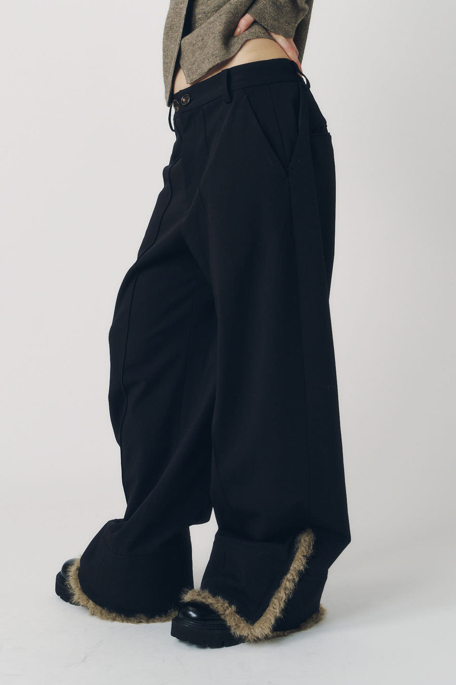 double hem fur trousers(unisex)/blackfur