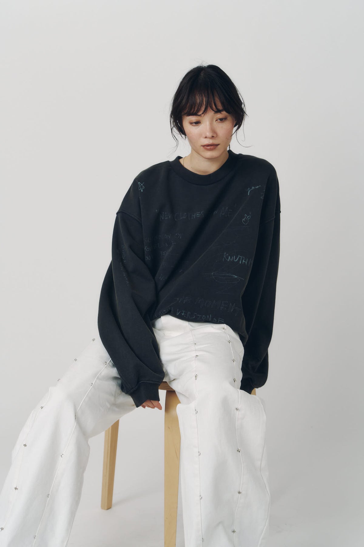 message sweatshirt(unisex)/charcoal