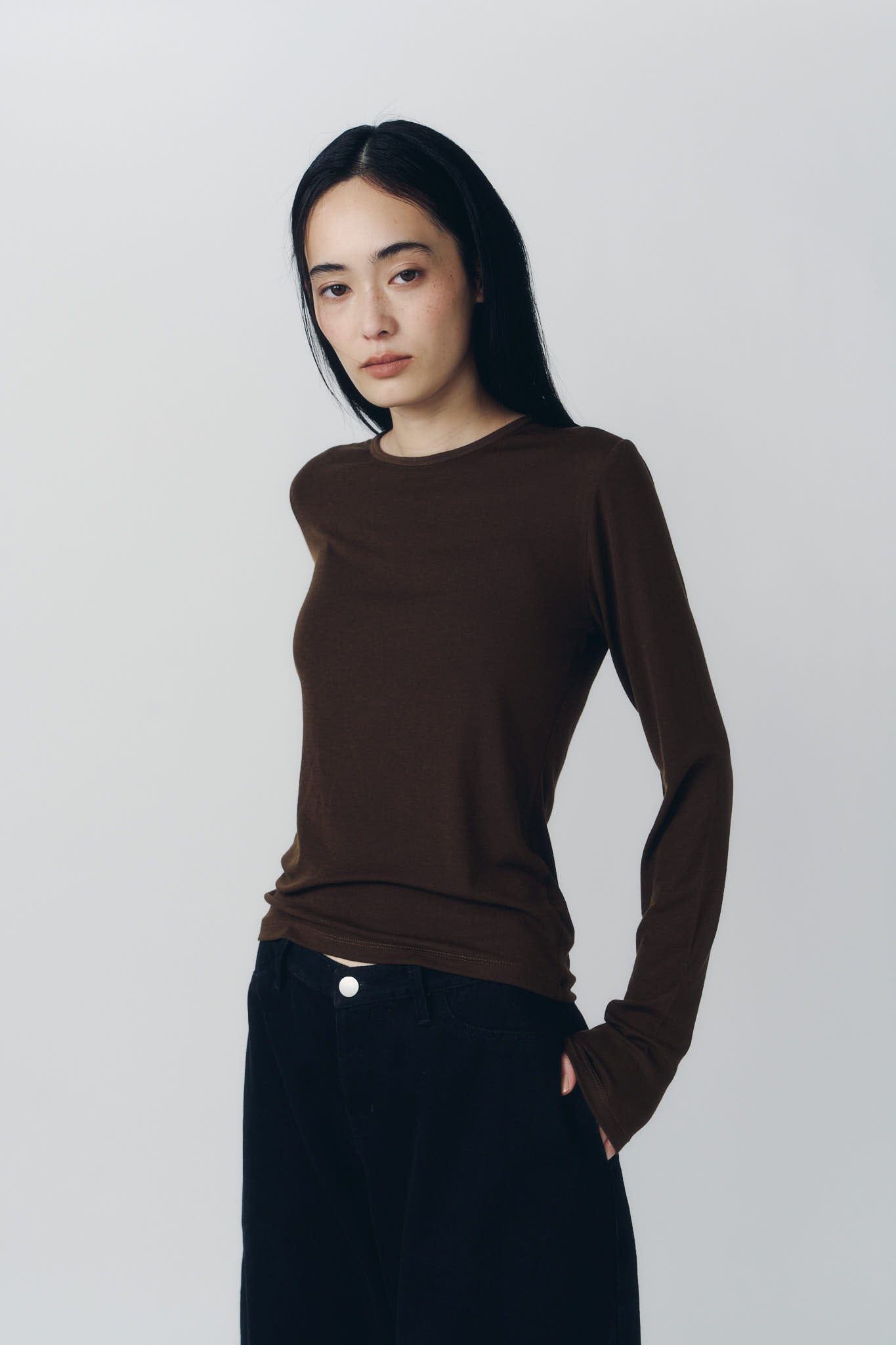 basic fitted pack tee/brown
