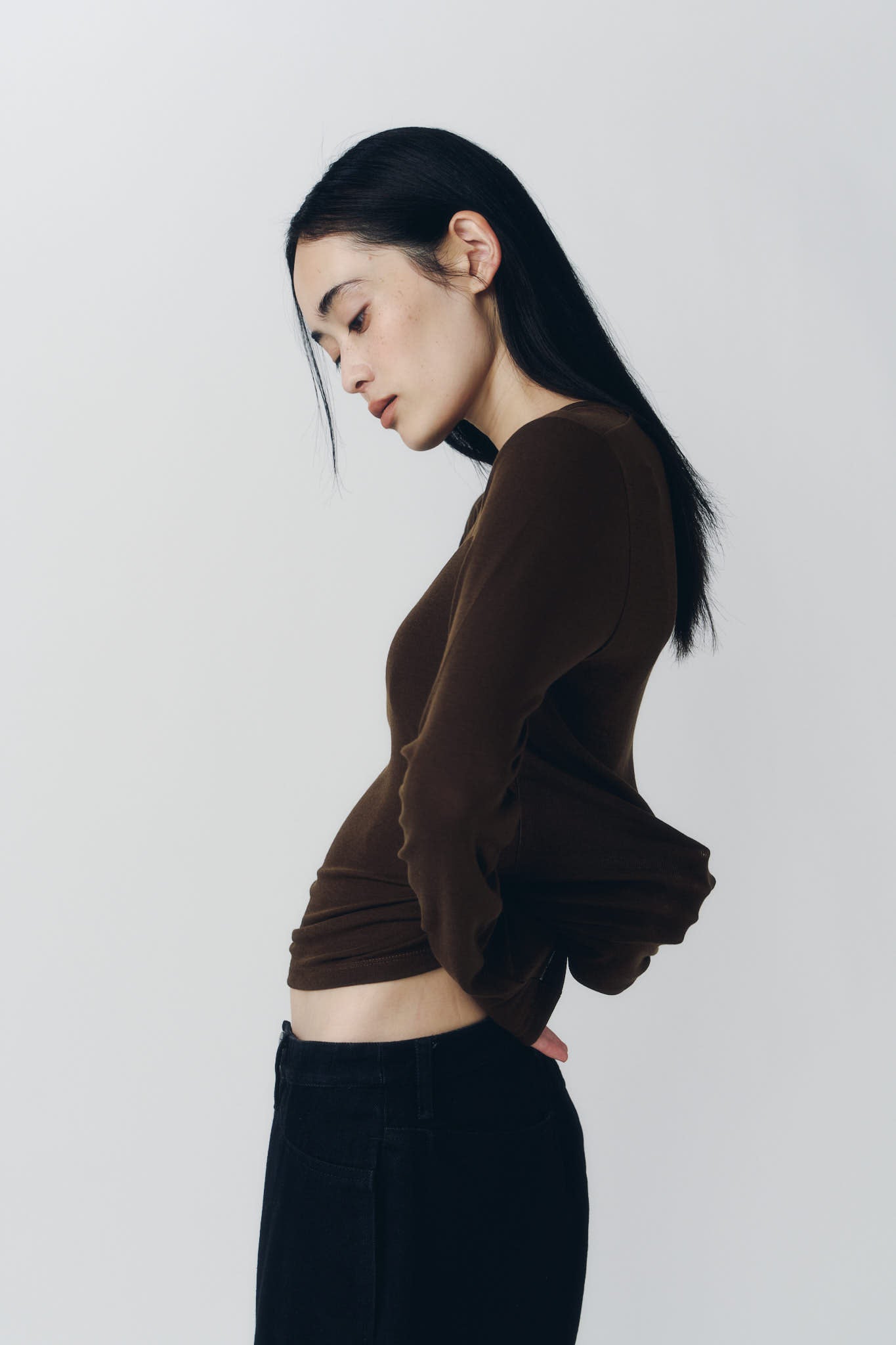 basic fitted pack tee/brown