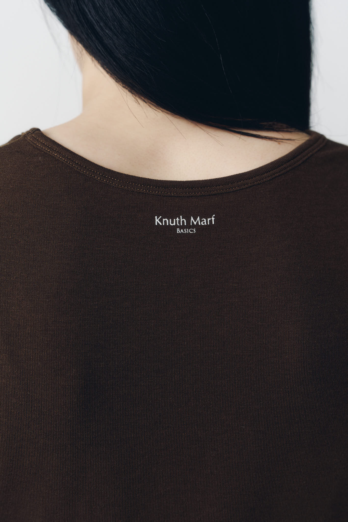 basic fitted pack tee/brown