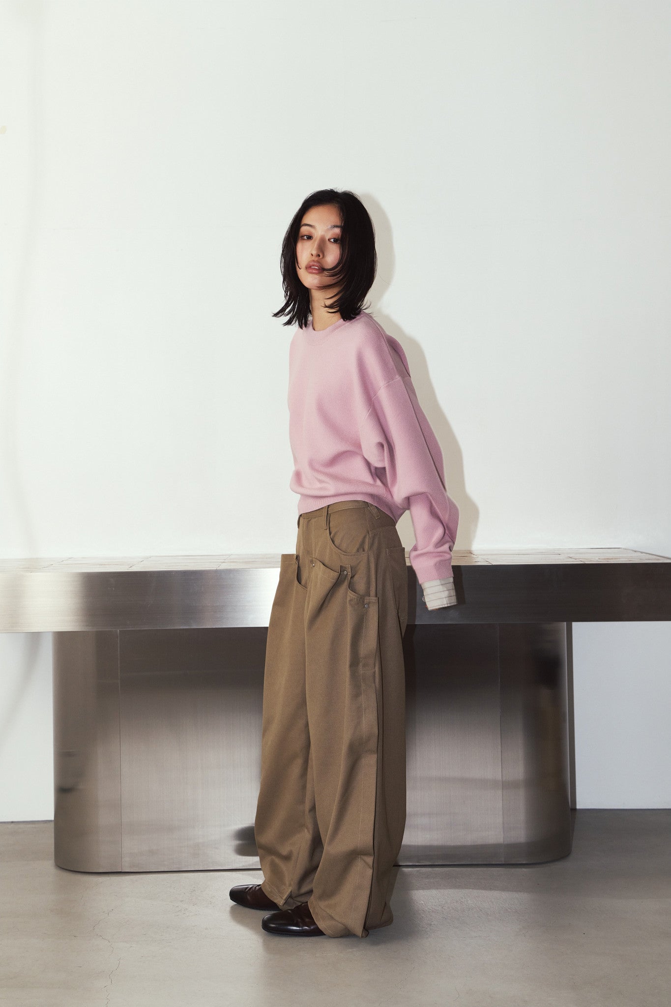 cling draped  pants(unisex)/brown