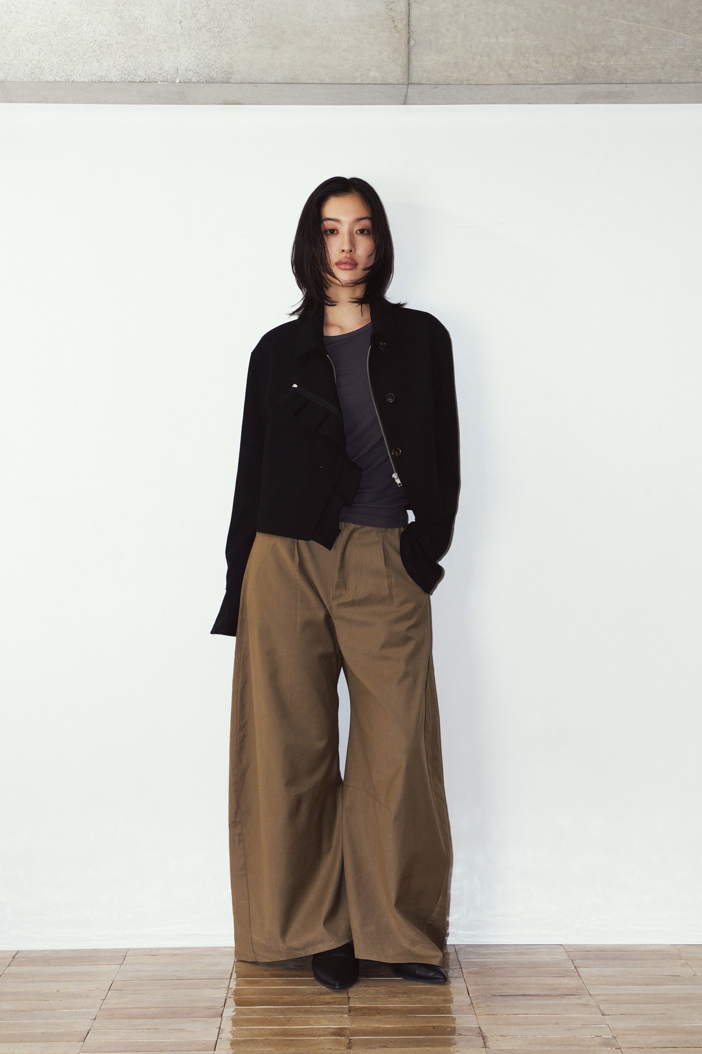 2way cropped frill jacket/black