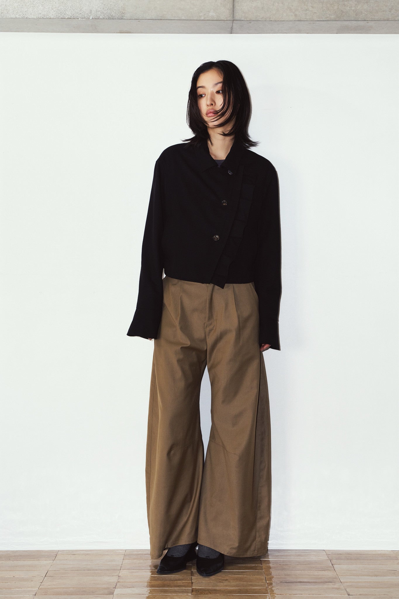 2way cropped frill jacket/black