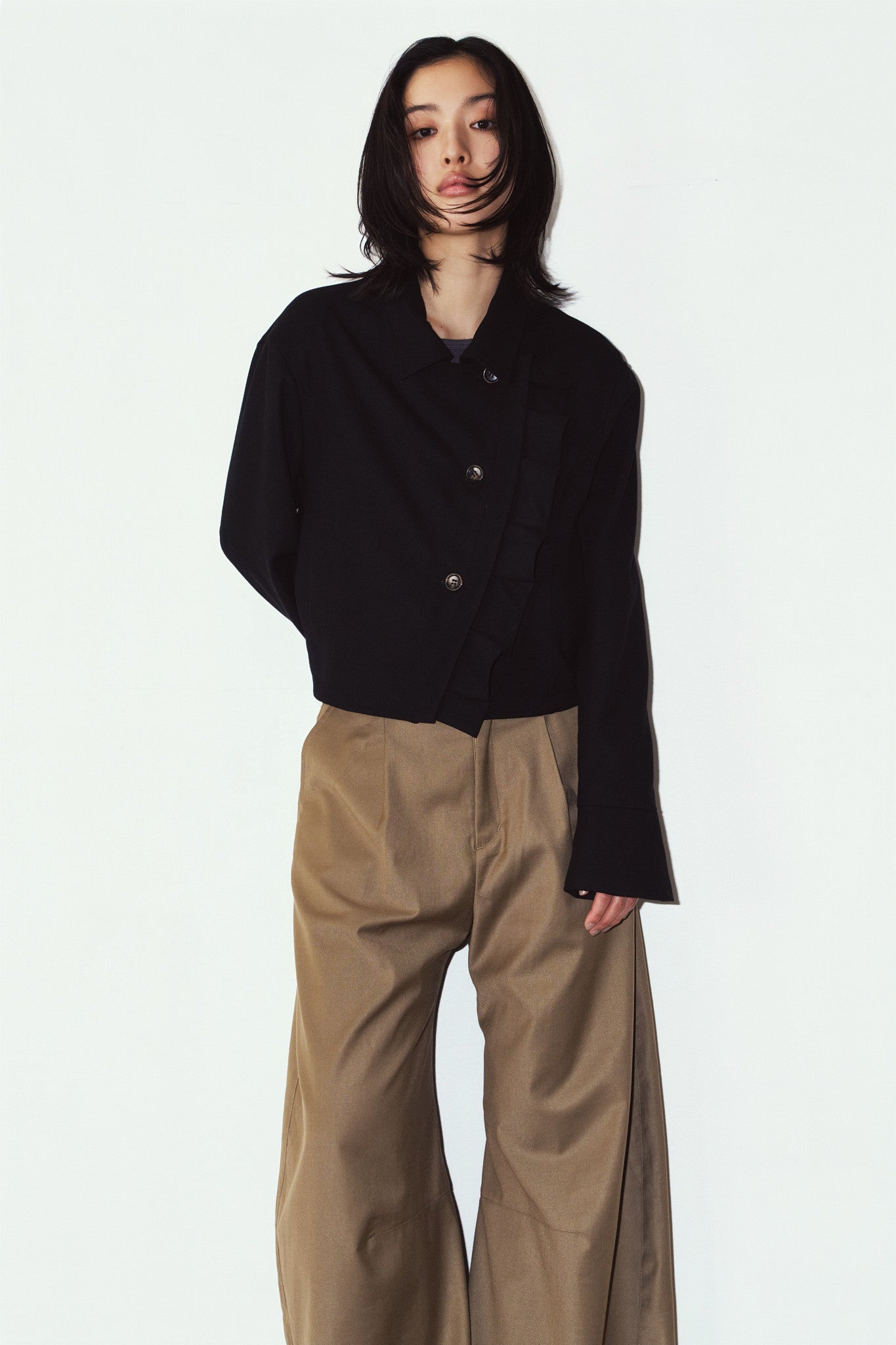 2way cropped frill jacket/black
