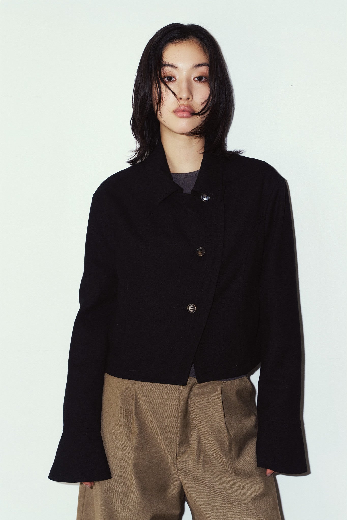 2way cropped frill jacket/black