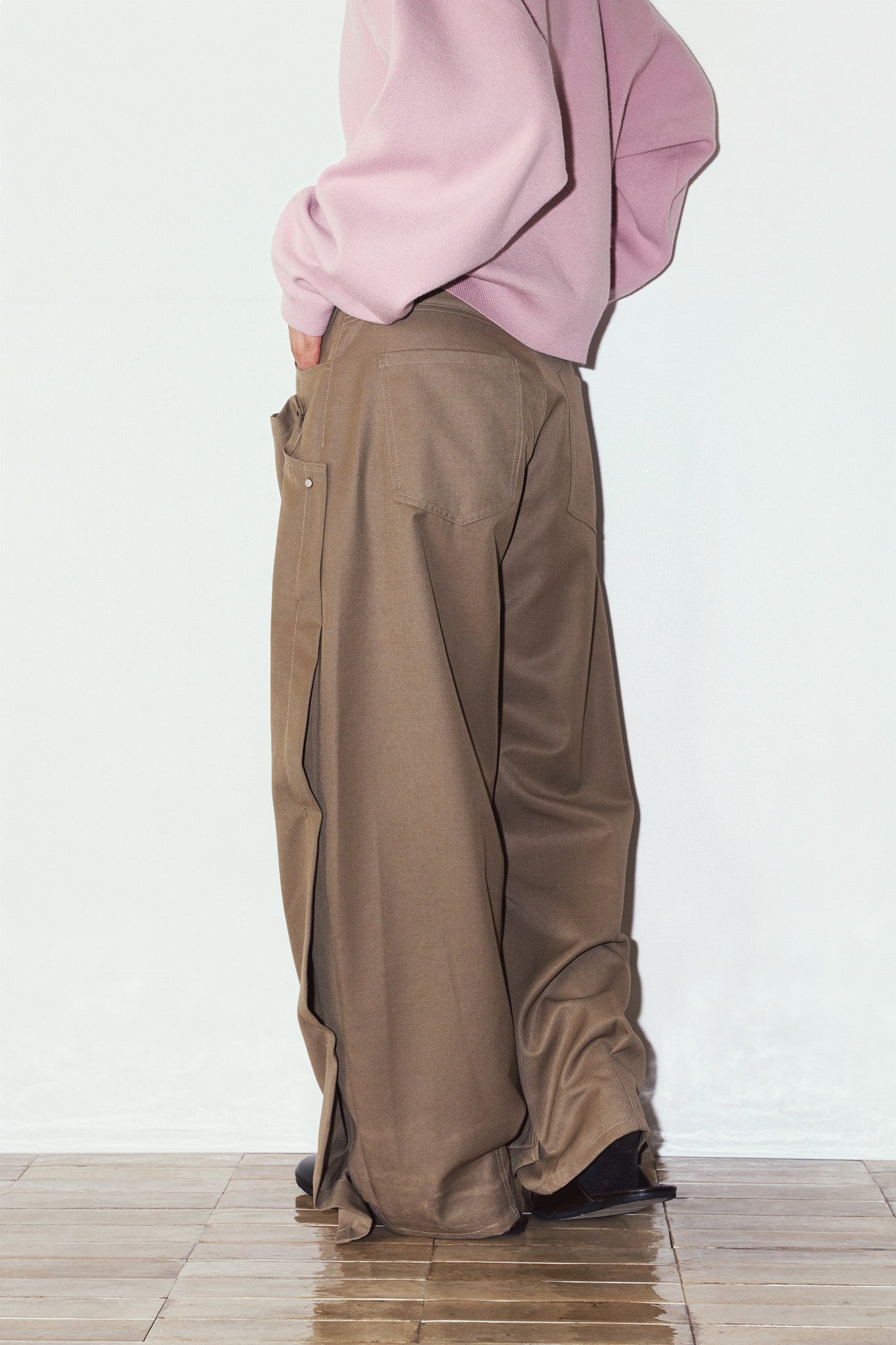 cling draped  pants(unisex)/brown