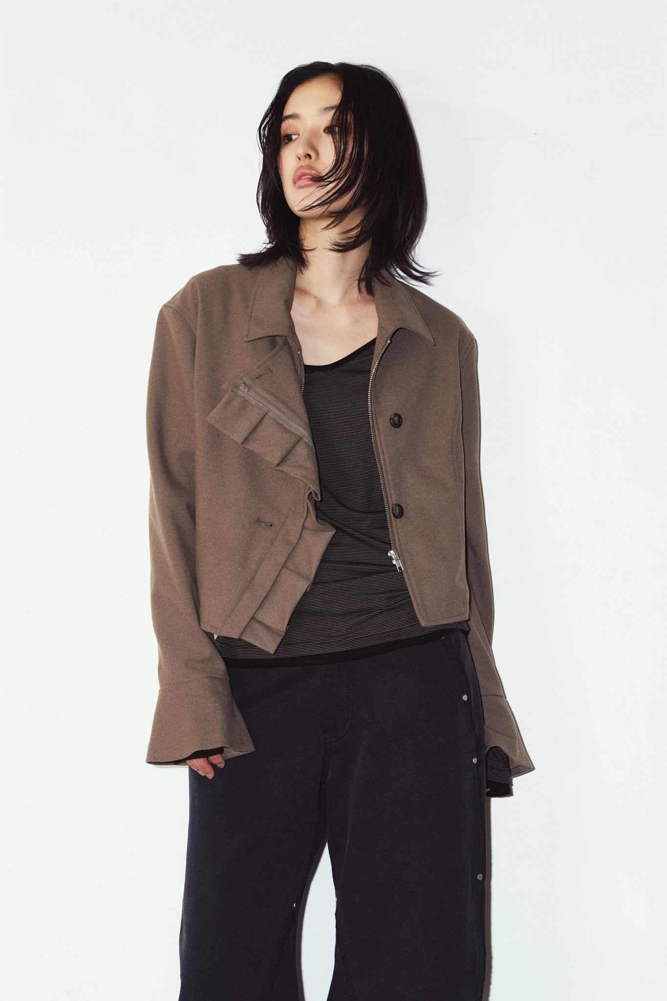 2way cropped frill jacket/beige