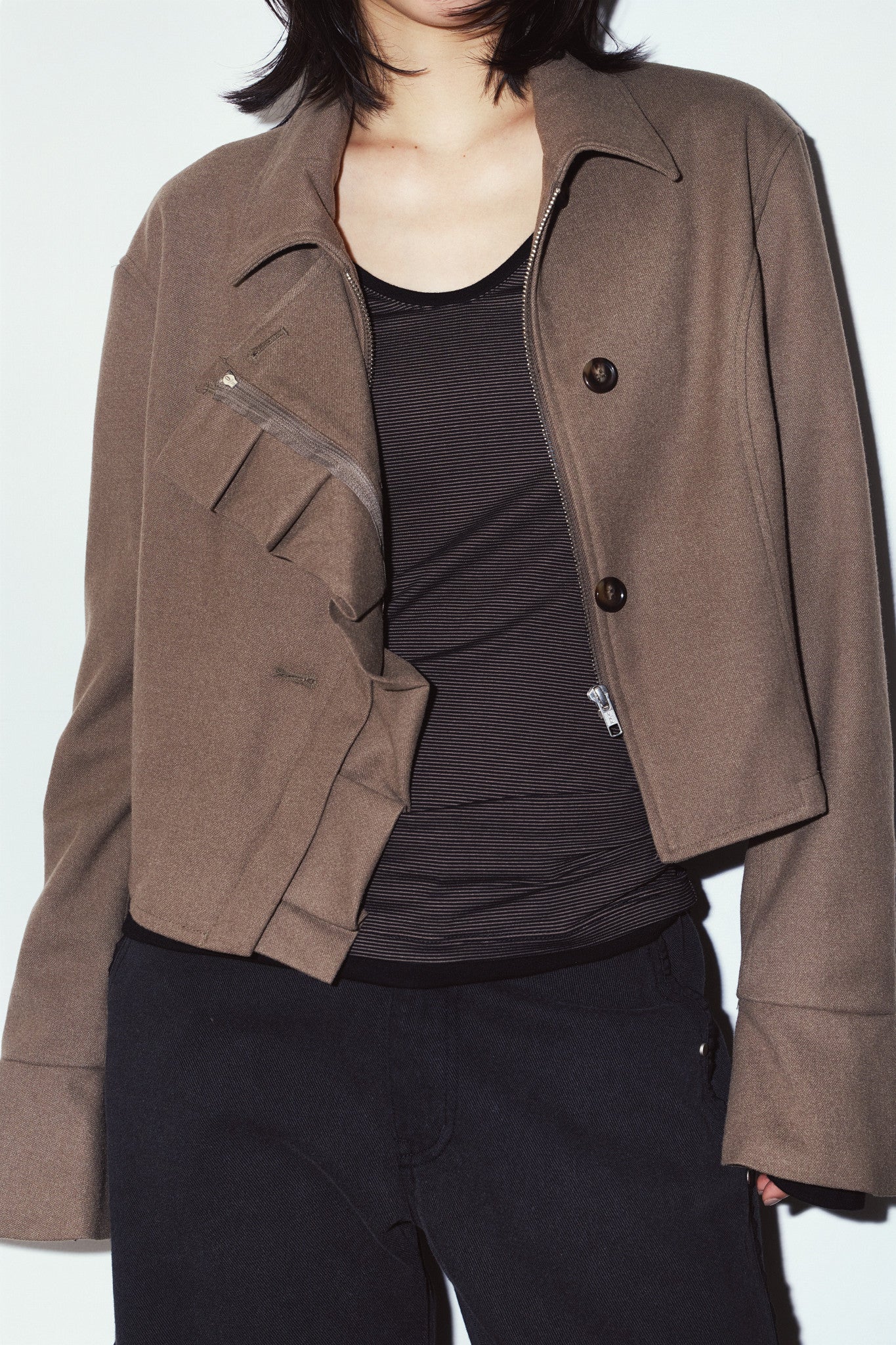 2way cropped frill jacket/beige
