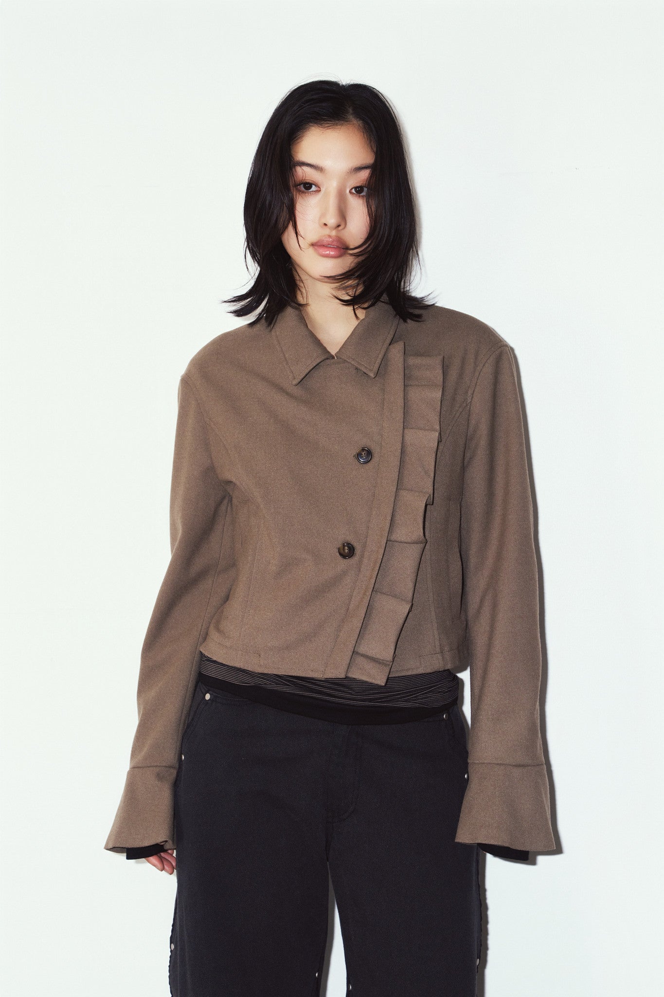 2way cropped frill jacket/beige
