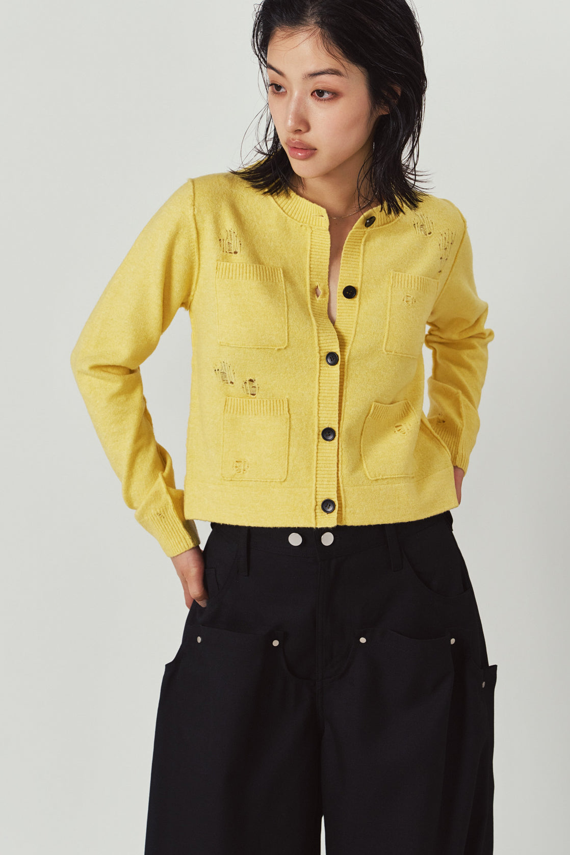 damaged pocket knit/yellow