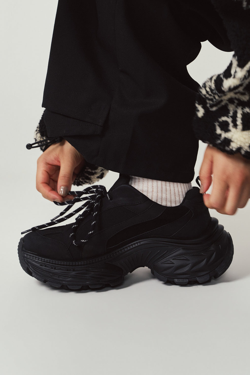 orbit sneaker/black