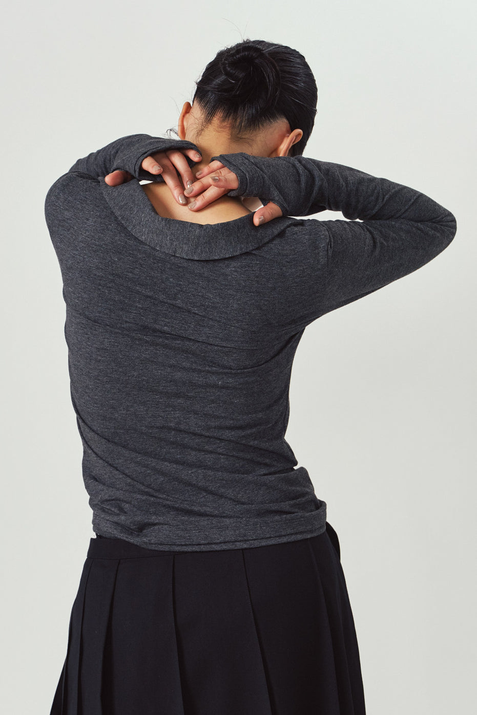 u-neck slim top/charcoal