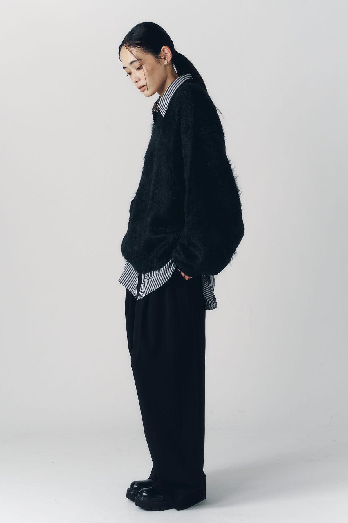 2way shaggy flower knit(unisex)/black