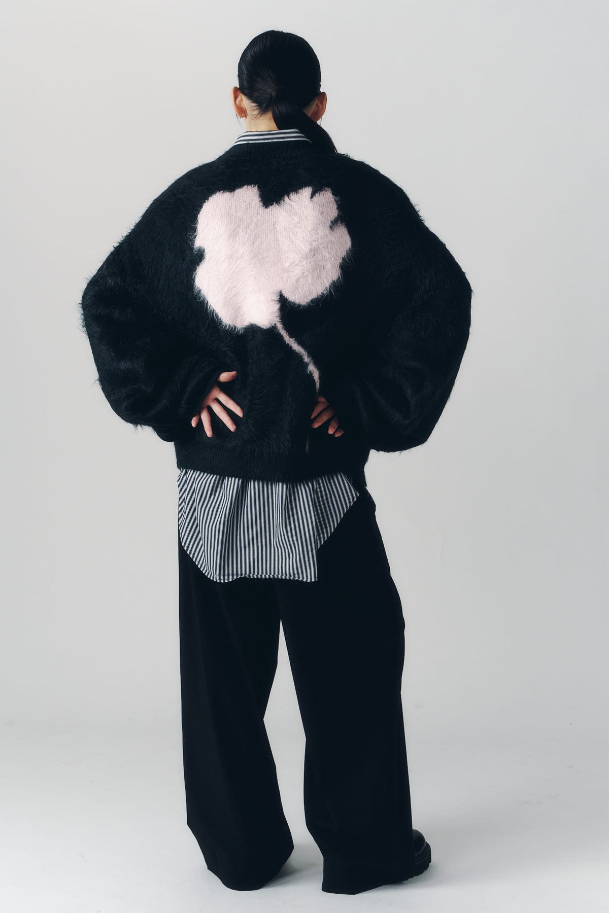 2way shaggy flower knit(unisex)/black