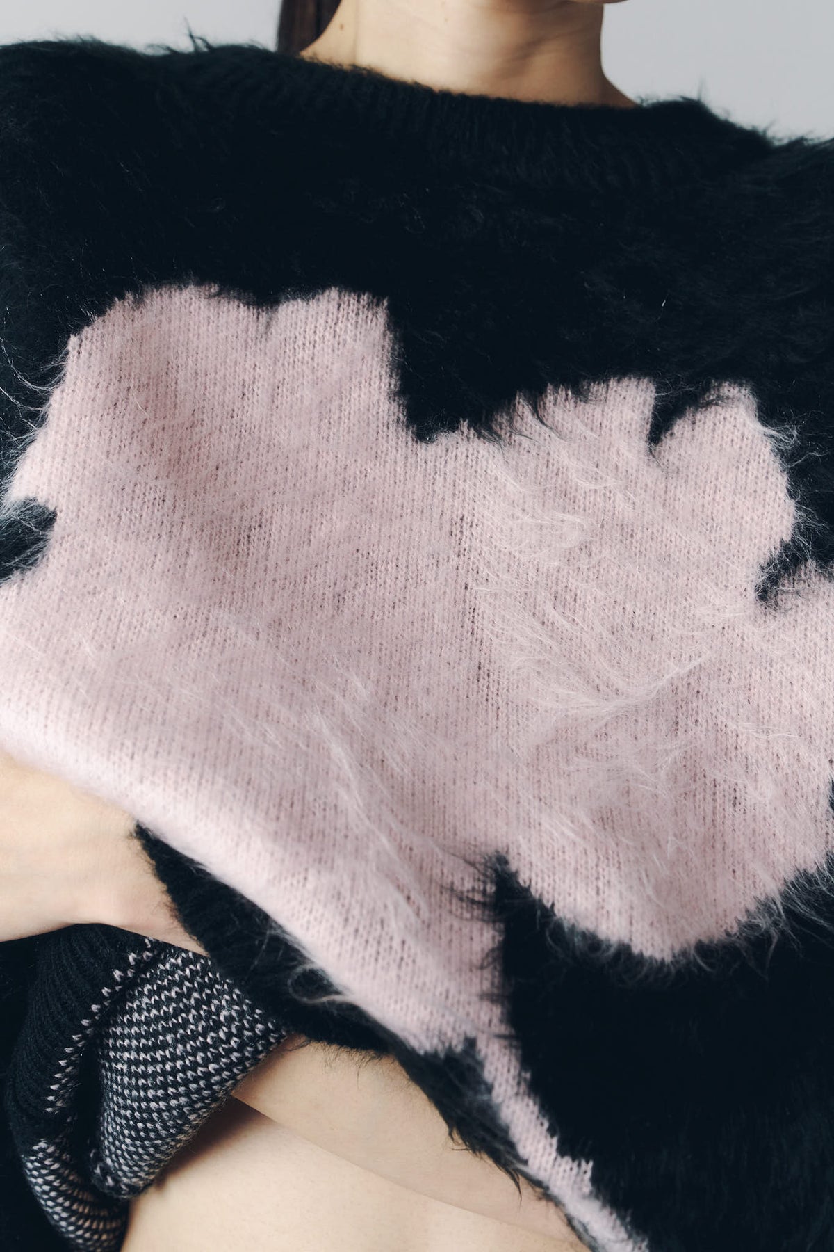 2way shaggy flower knit(unisex)/black