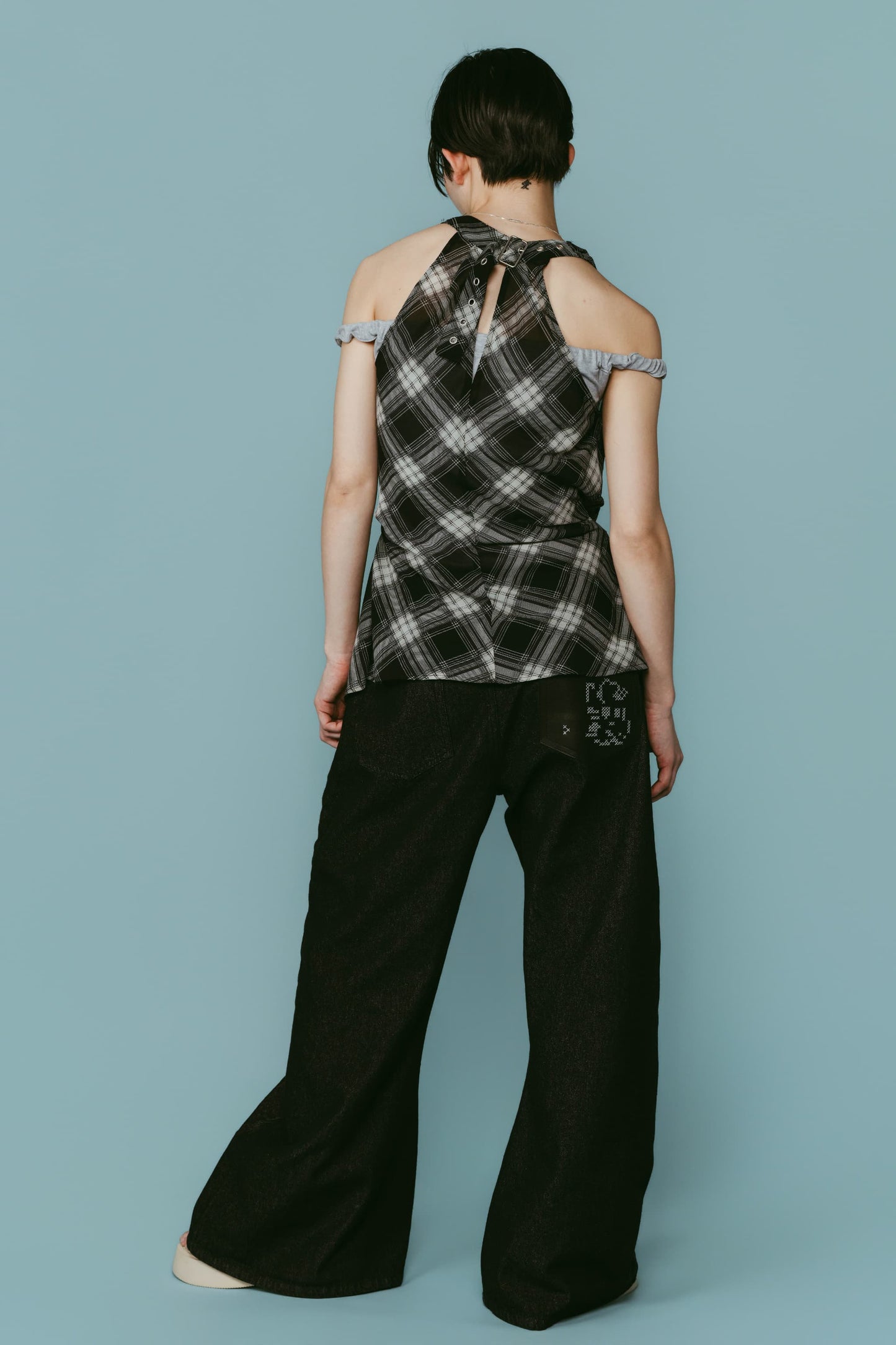 plaid halter neck blouse/black