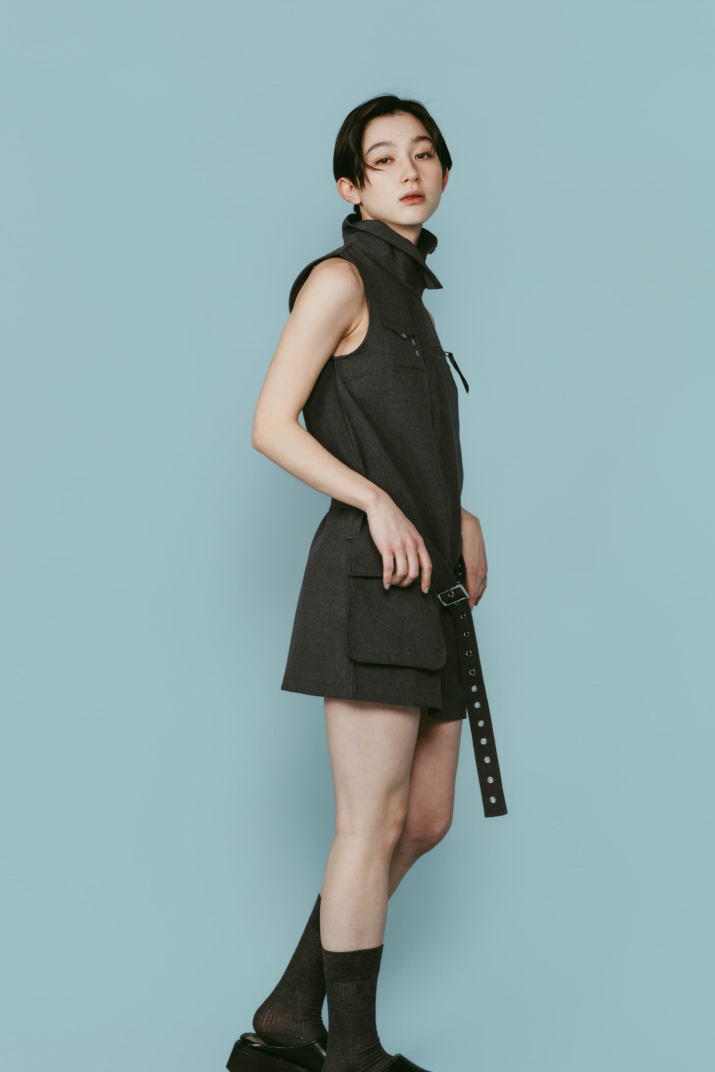 stand neck mini dress/gray