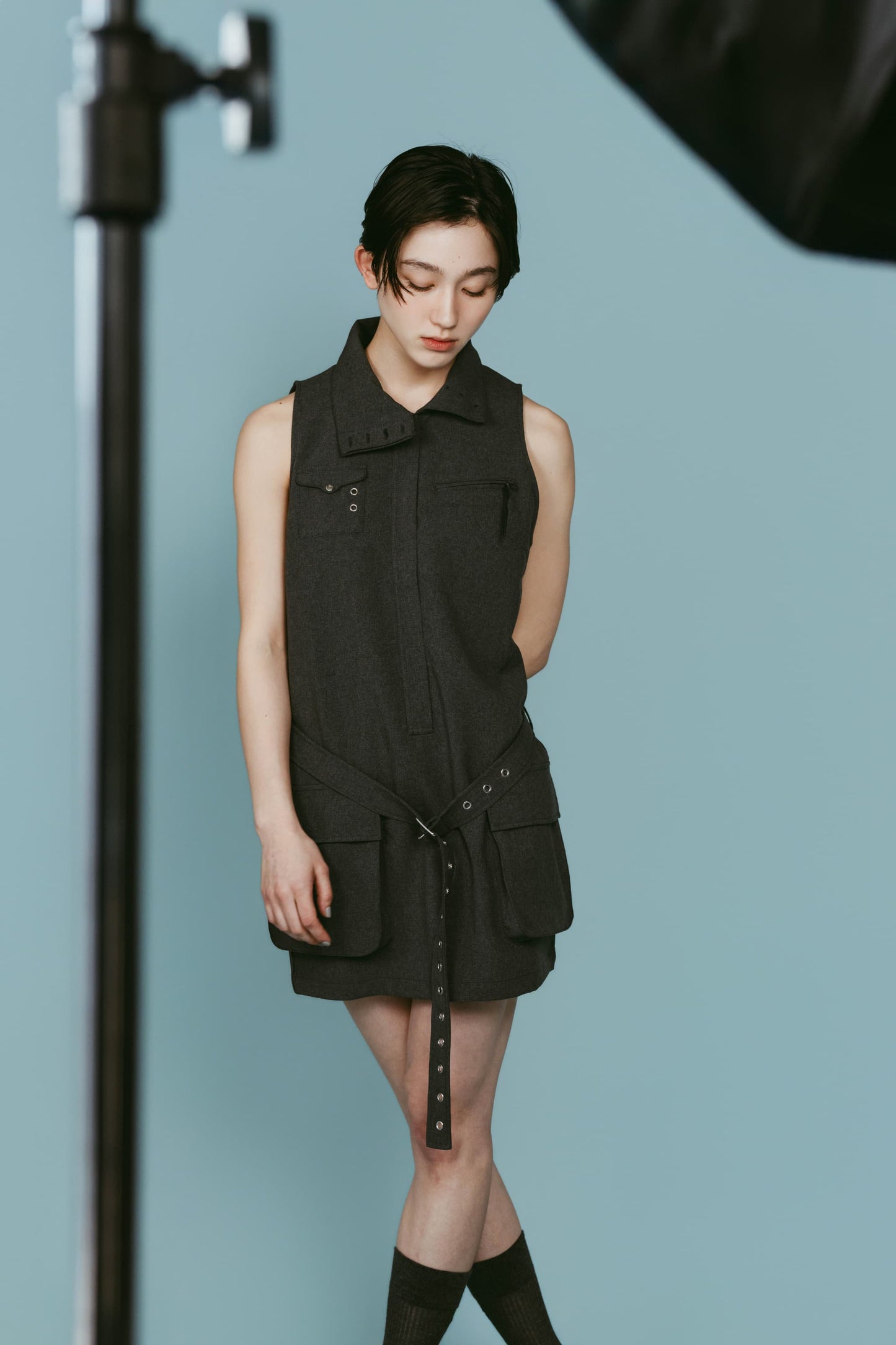 stand neck mini dress/gray