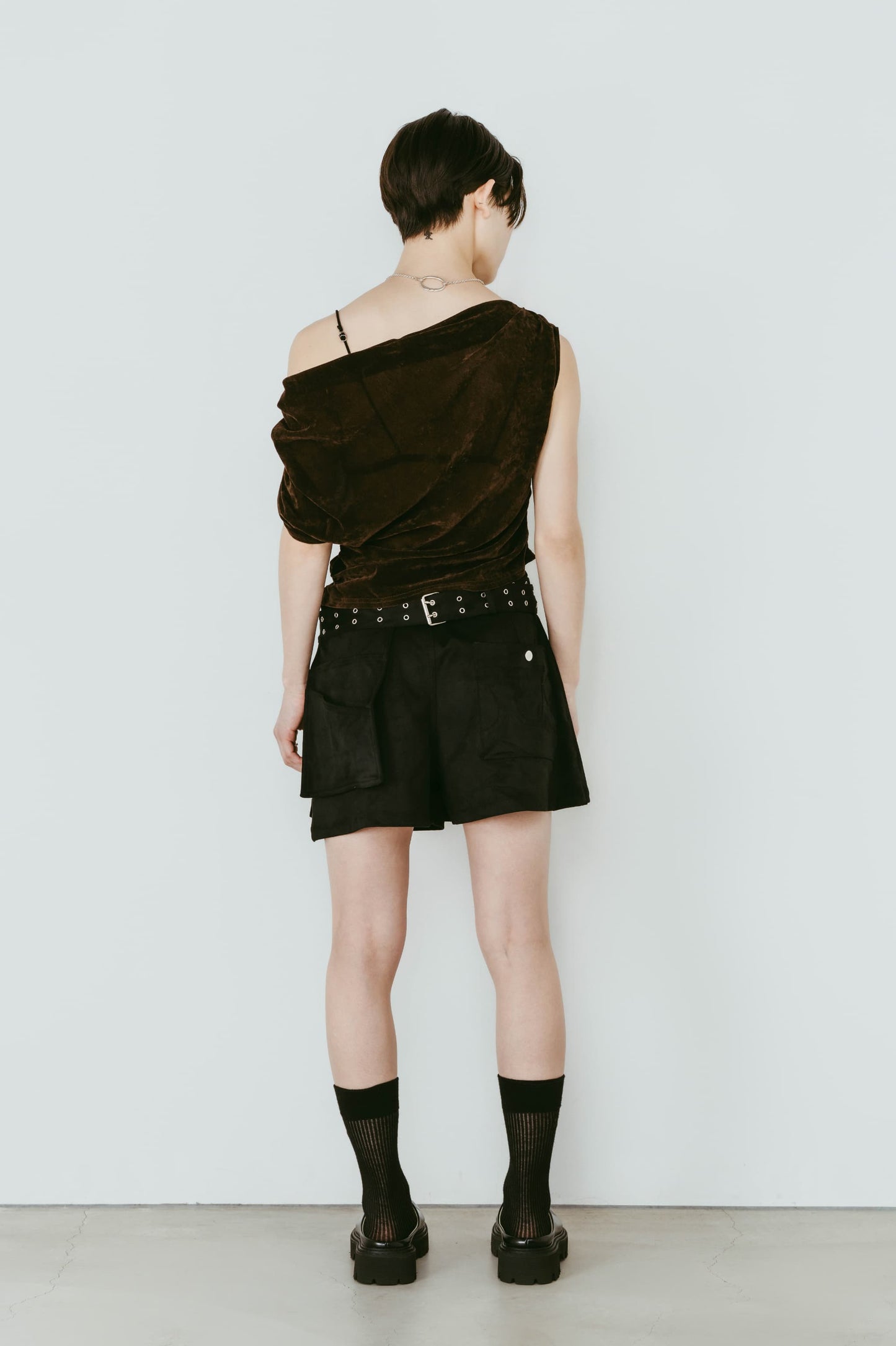 layered suede skort/black