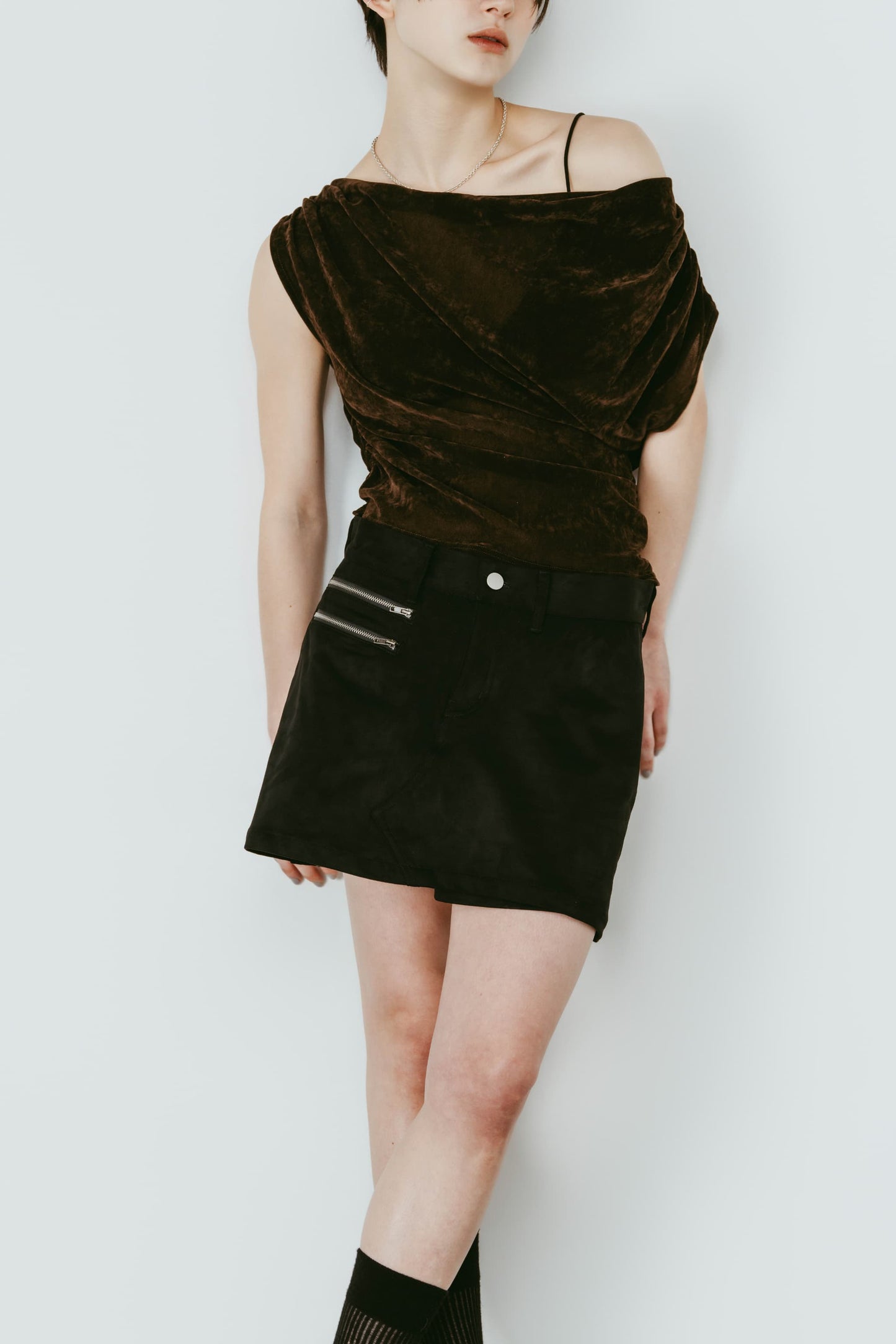 layered suede skort/black
