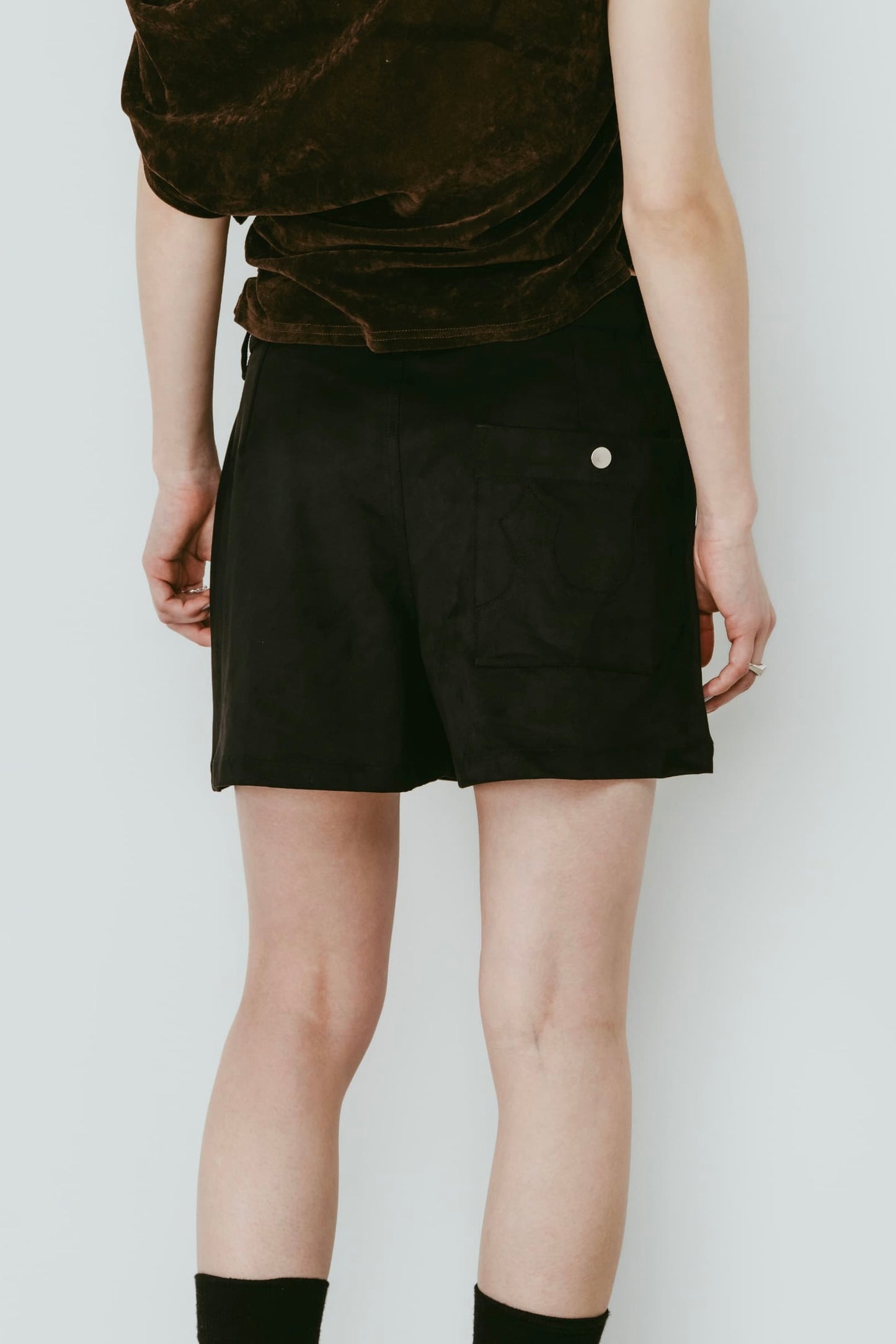 layered suede skort/black