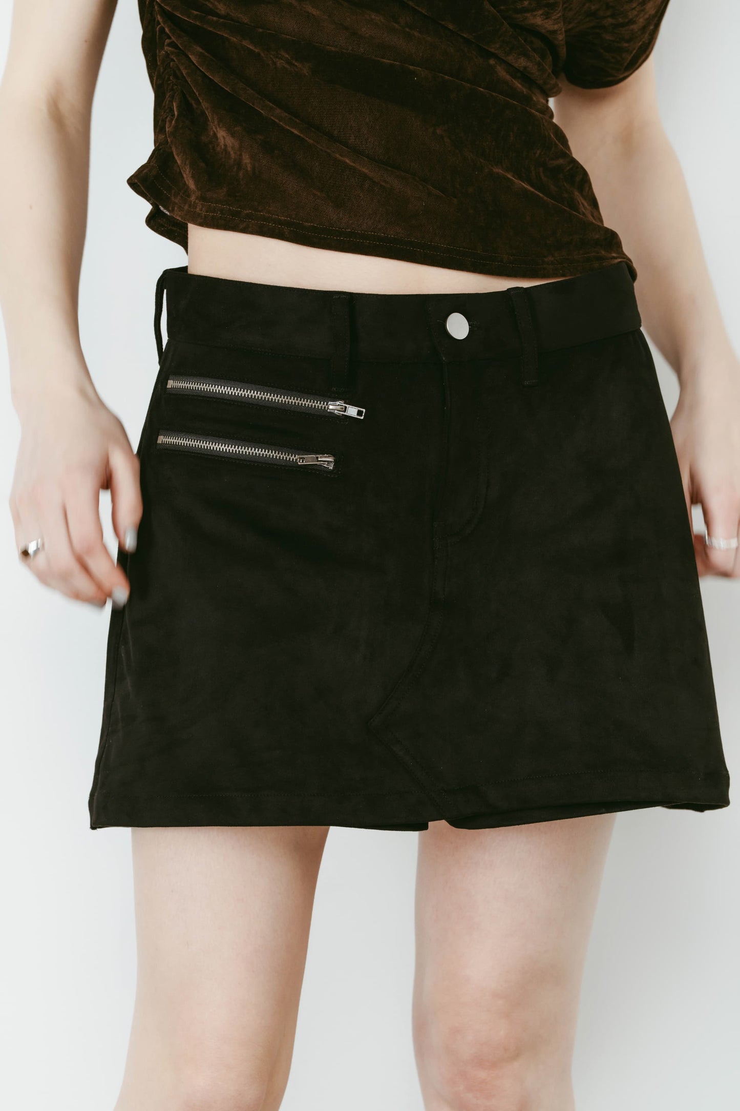 layered suede skort/black