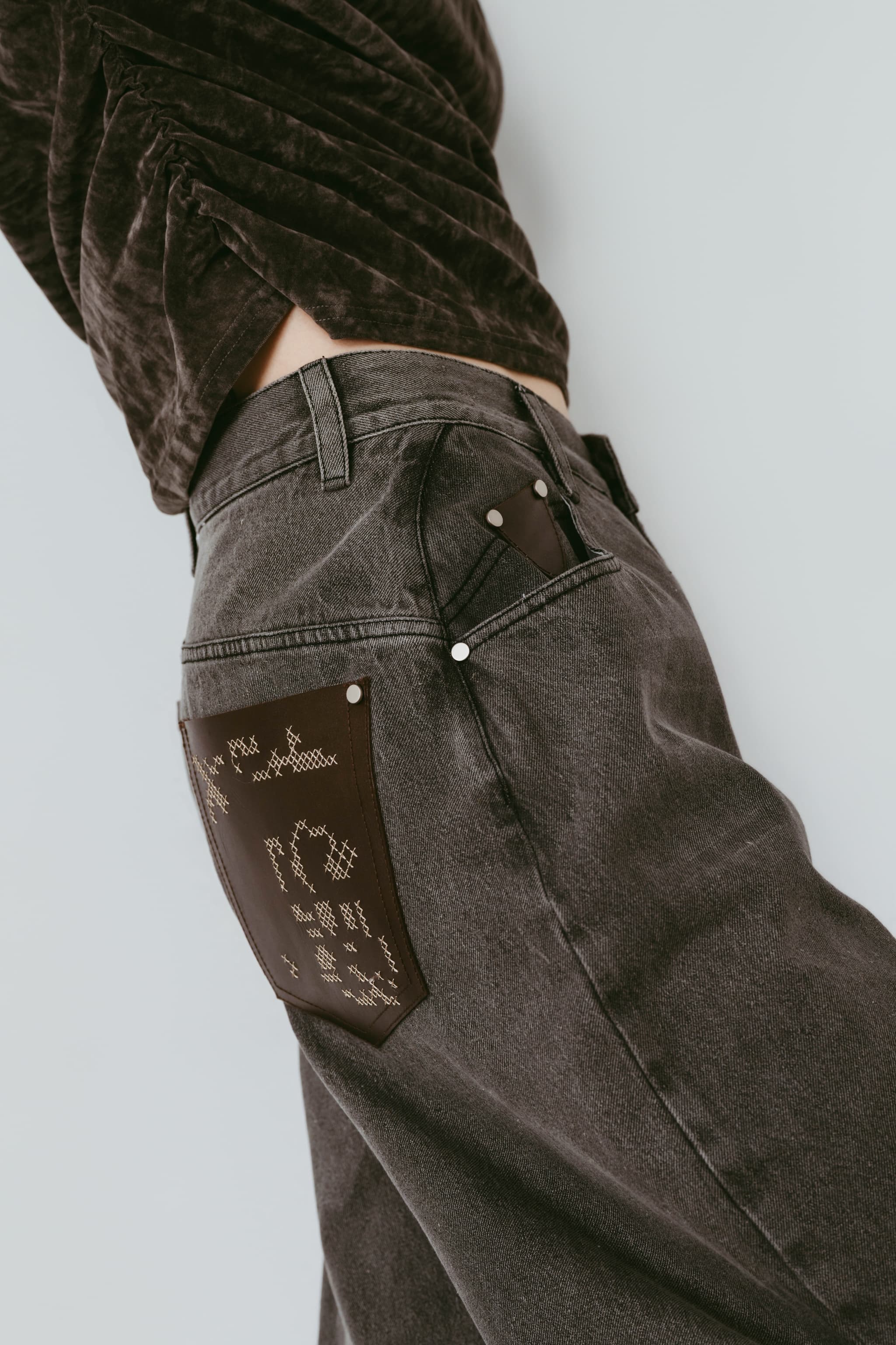 wide bell-bottom denim pants/gray | KNUTH MARF