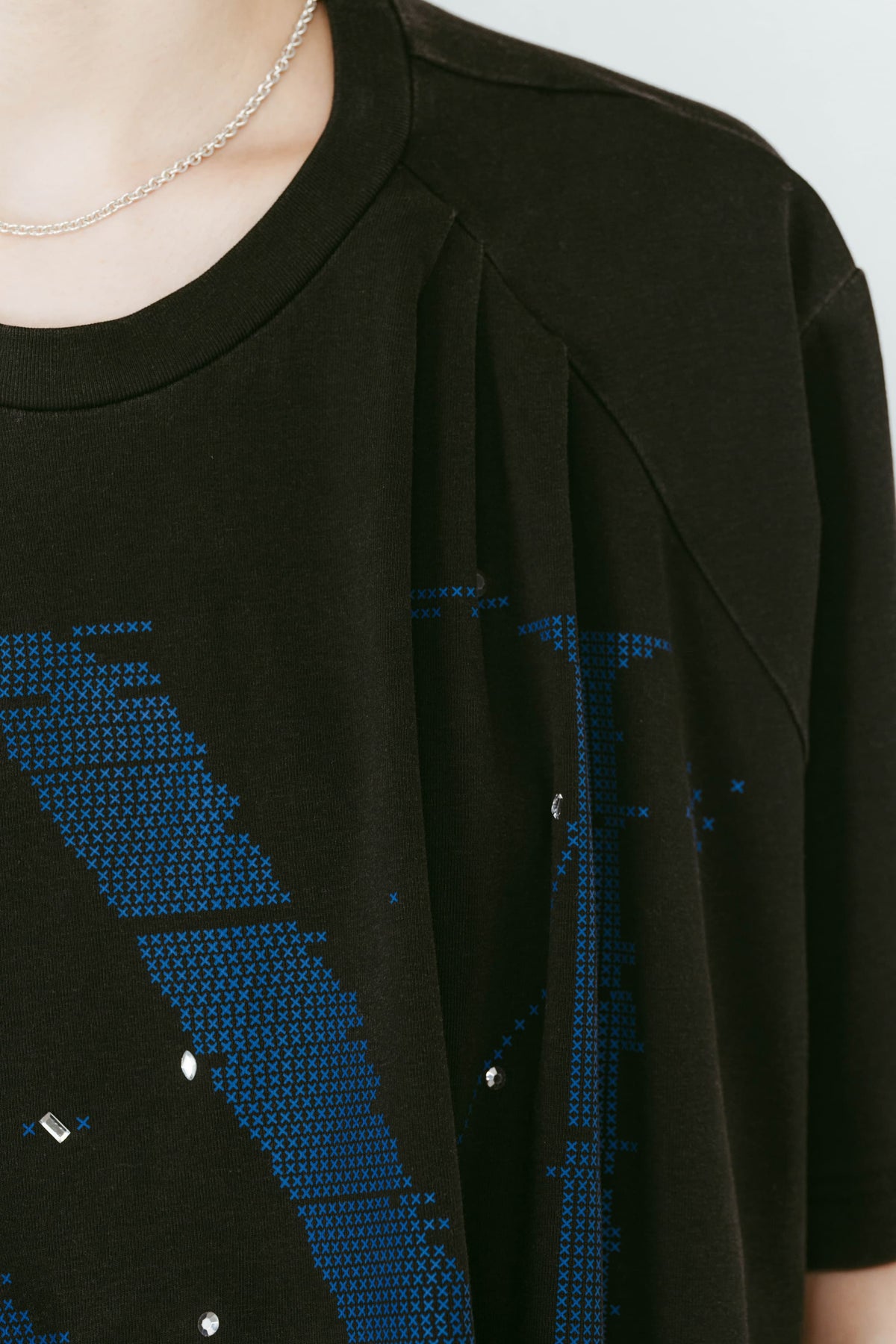 tuck detail oversized tee(unisex)/black