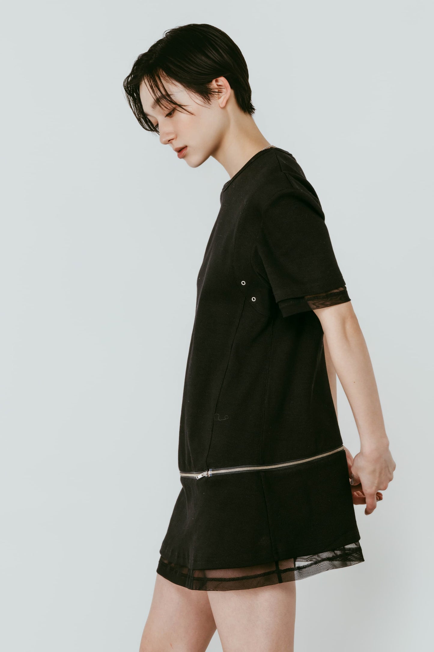 structured shoulder top/black